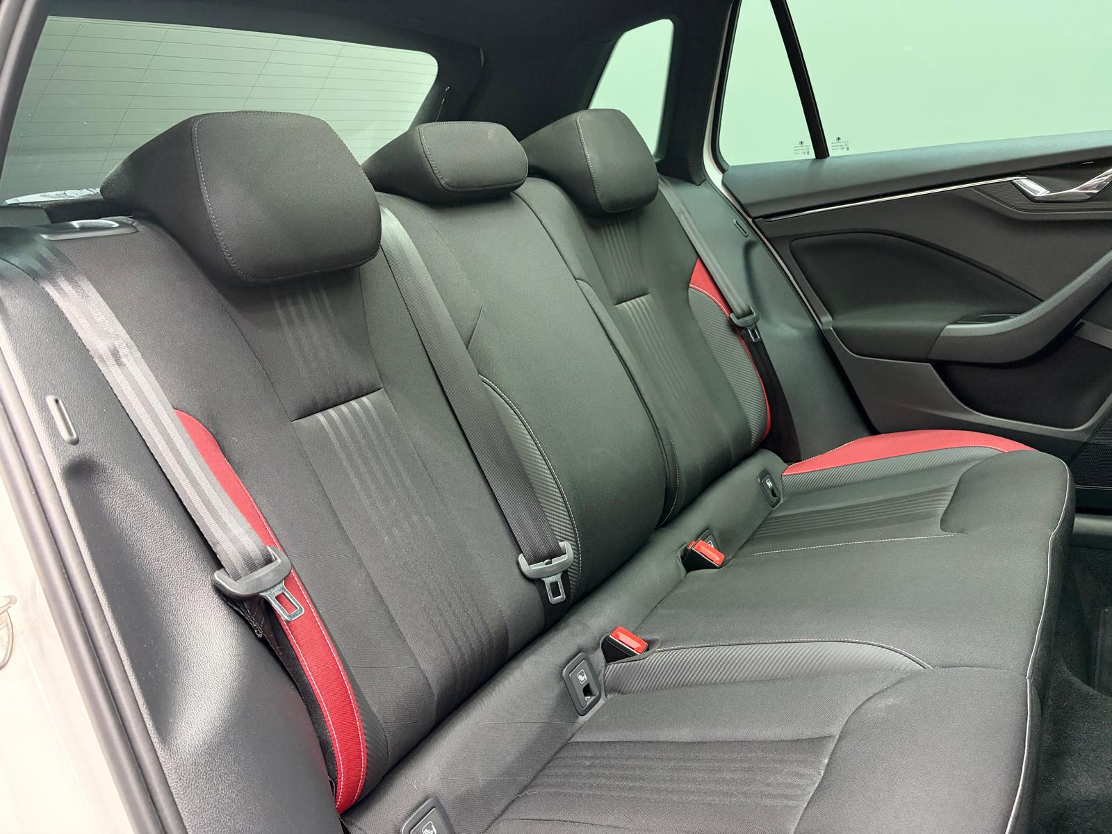 SKODA Kamiq 1.5 TSI ACT Monte Carlo DSG - Caméra de recul - Régulateur de vitesse ACC-image-13