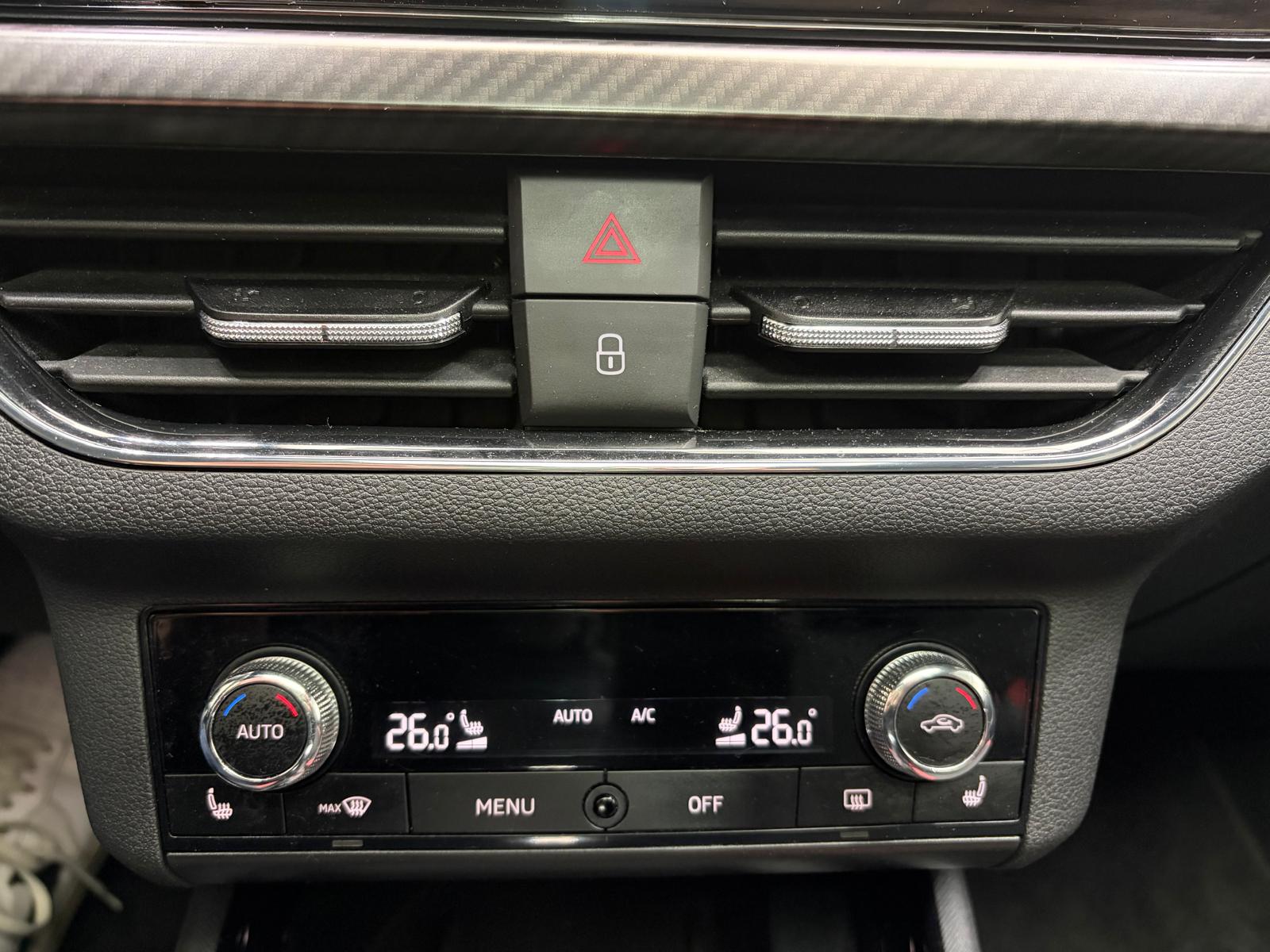SKODA Kamiq 1.5 TSI ACT Monte Carlo DSG - Caméra de recul - Régulateur de vitesse ACC-image-26