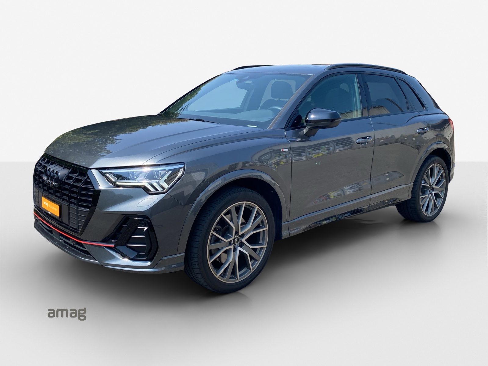 AUDI Q3 45 TFSI S line quattro S-tronic-image-0