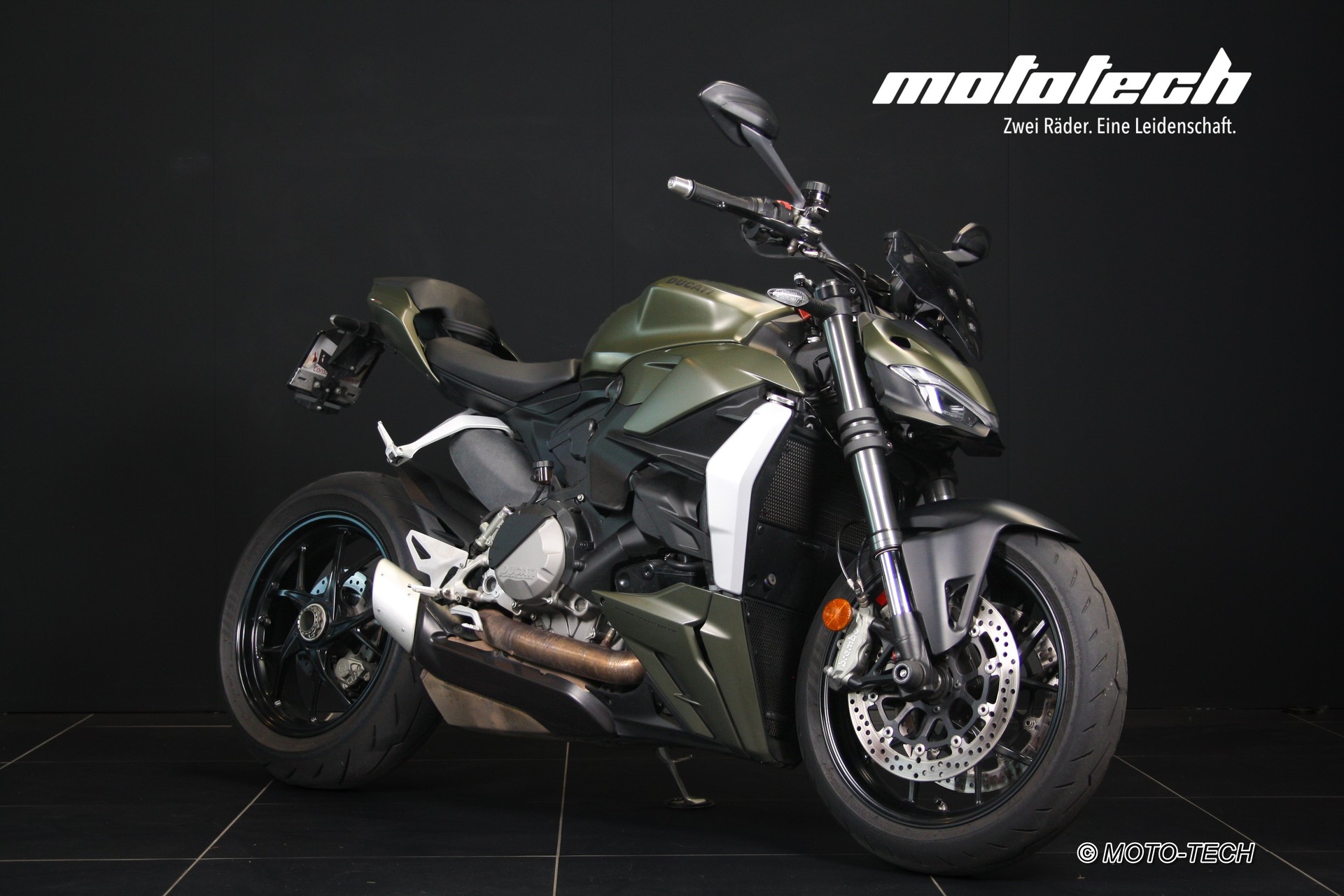 DUCATI Streetfighter V2