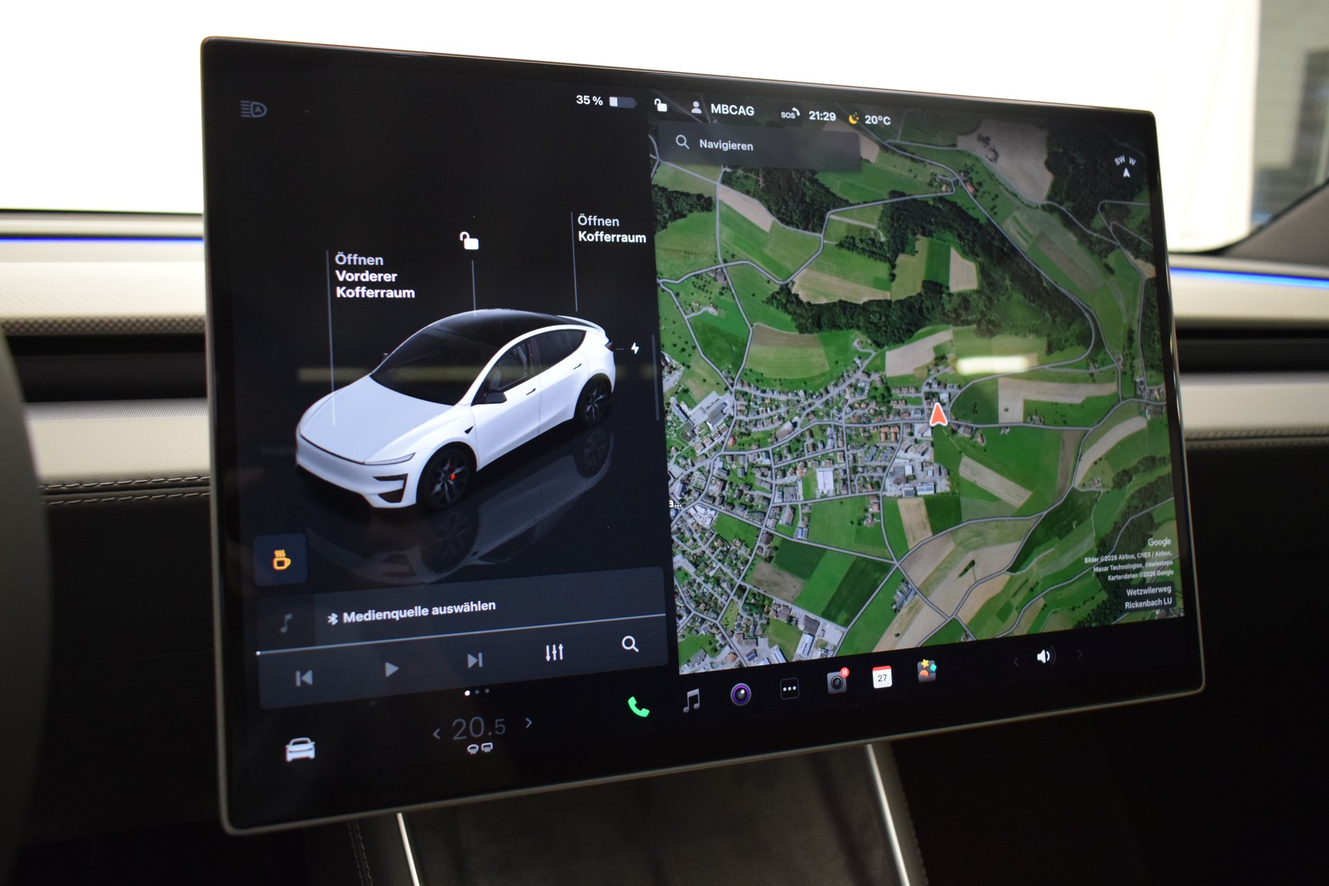 TESLA Model Y Performance AWD 626PS, 21 Zoll, Carbon, Made in Berlin-image-16