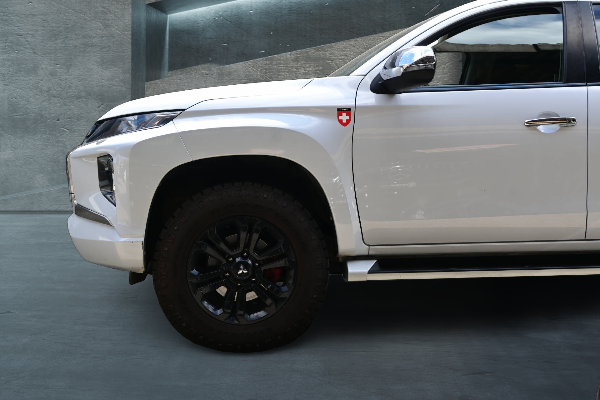 MITSUBISHI L 200 4x4 D-Cab Pick-up 2.2 DID 4x4 Style-image-2