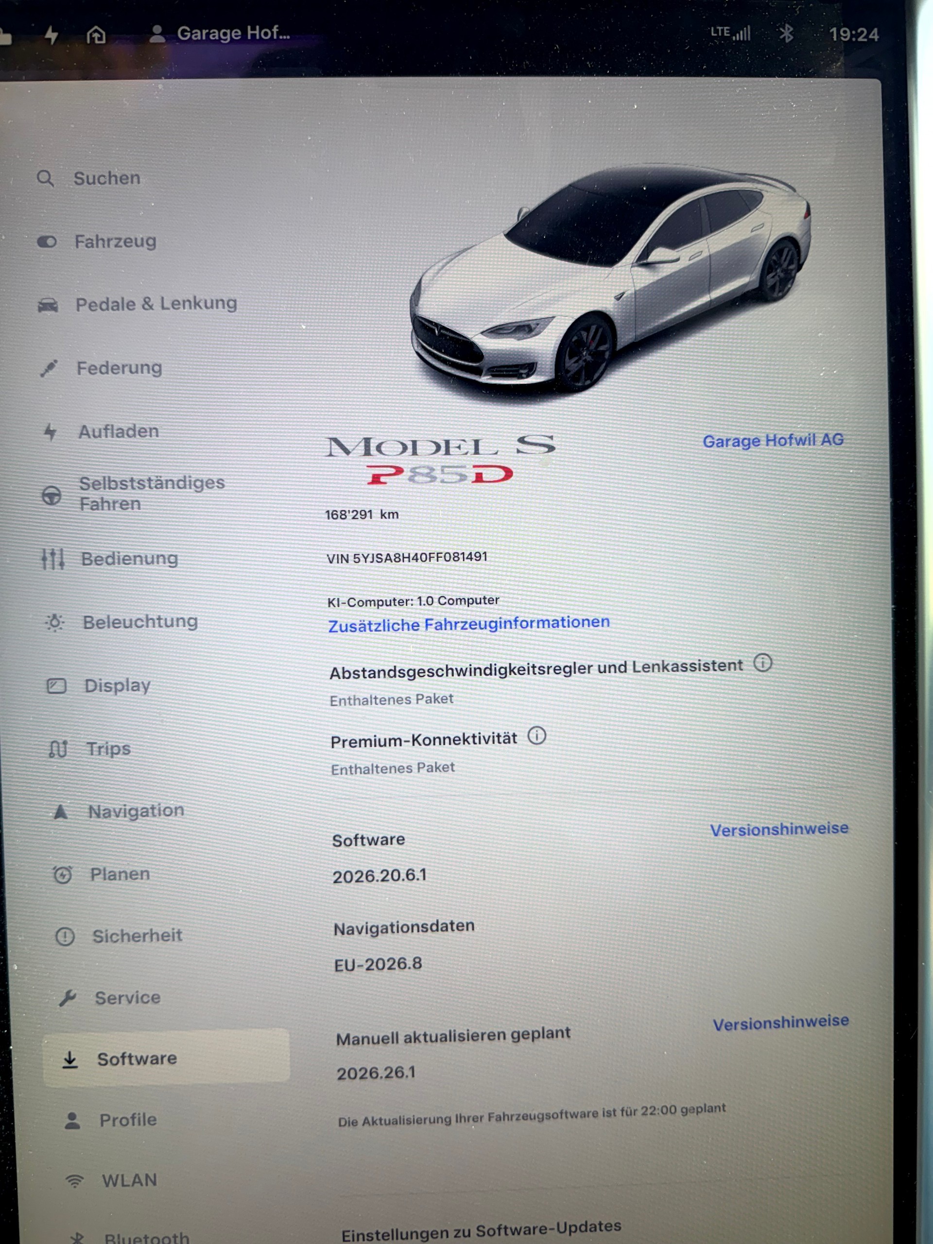 TESLA Model S 85 D Performance-image-13