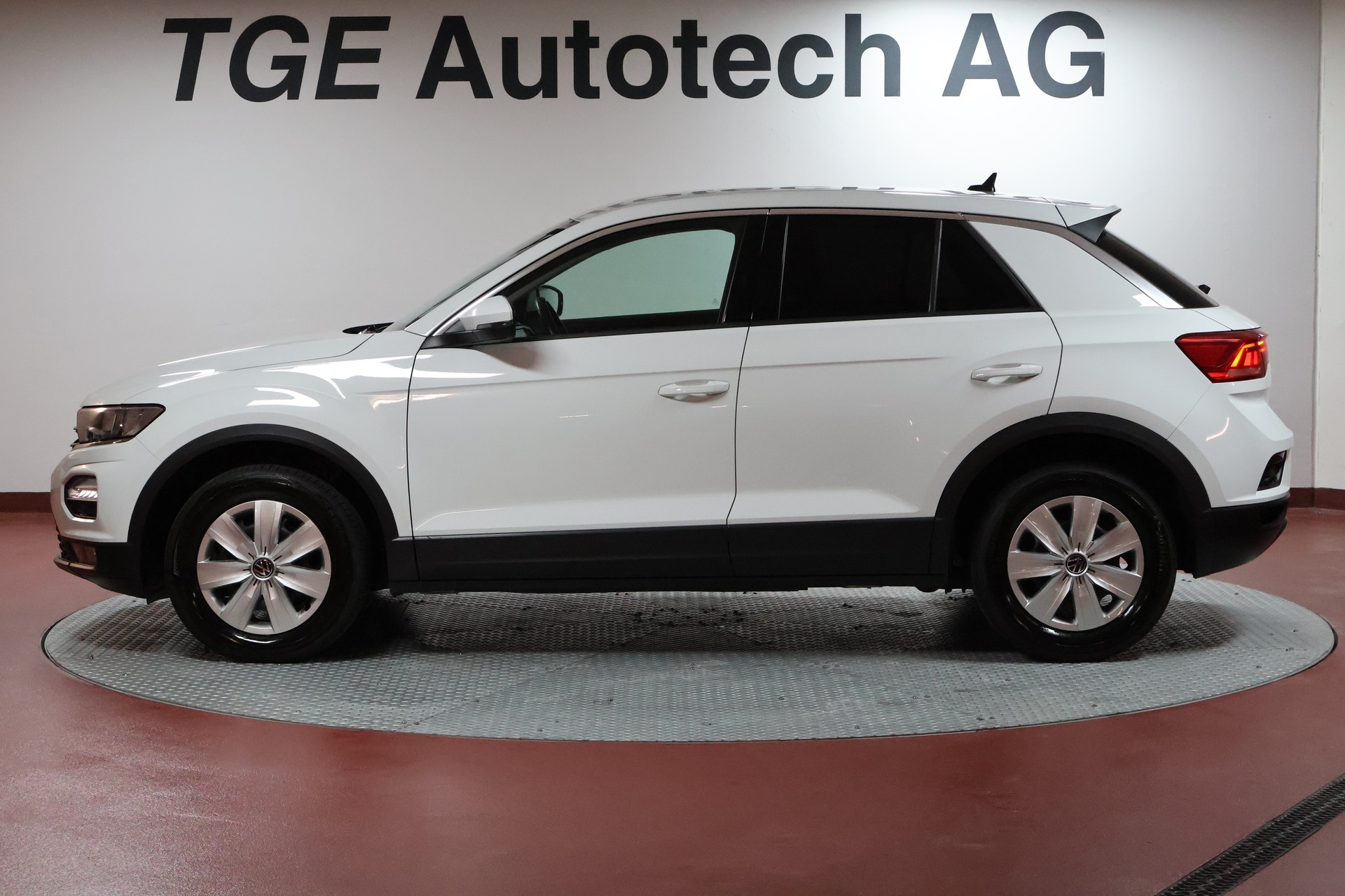 VW T-Roc 1.0 TSI Advance-image-3