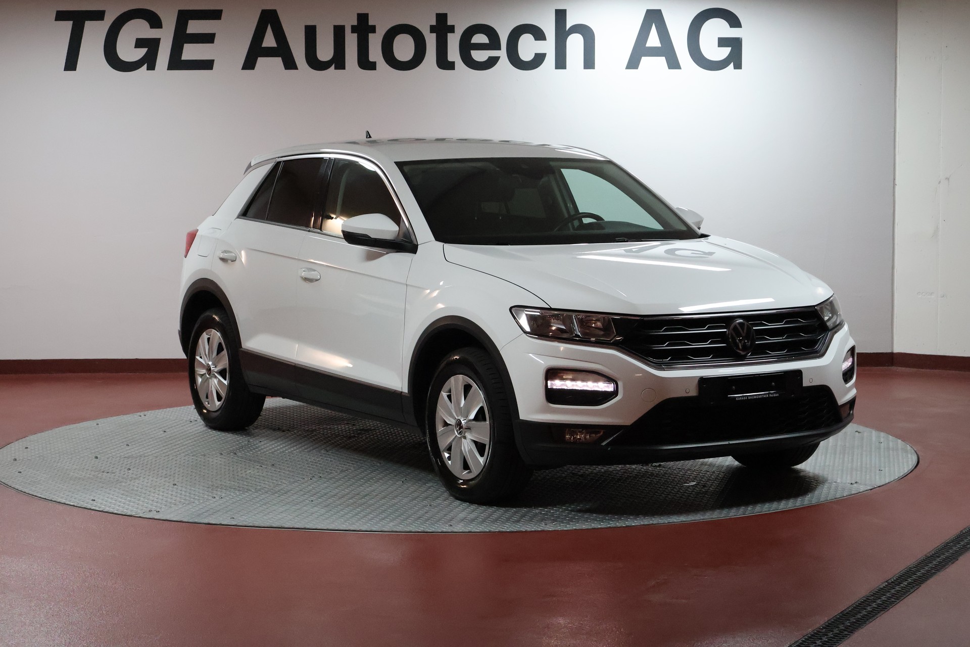 VW T-Roc 1.0 TSI Advance-image-2