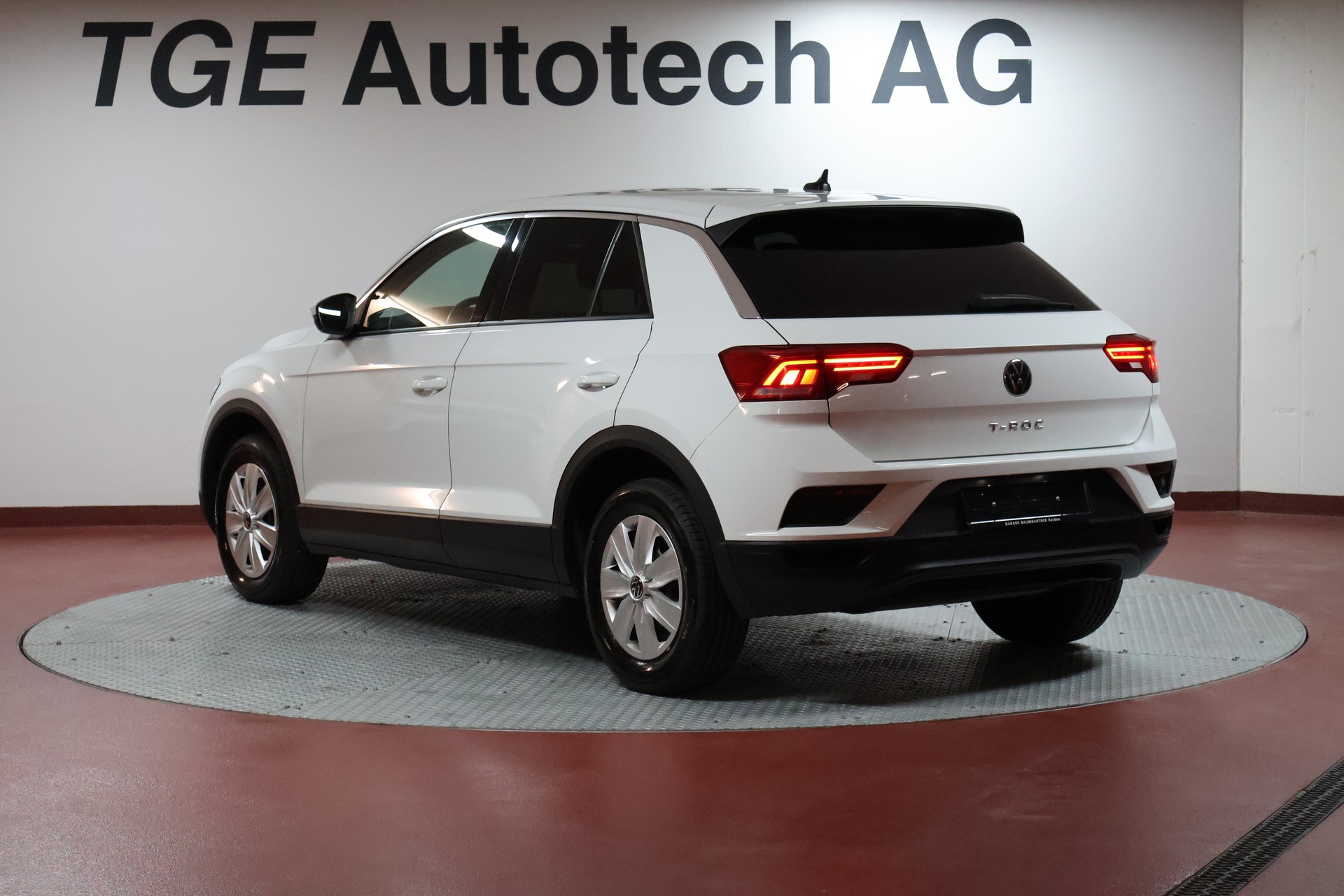 VW T-Roc 1.0 TSI Advance-image-16