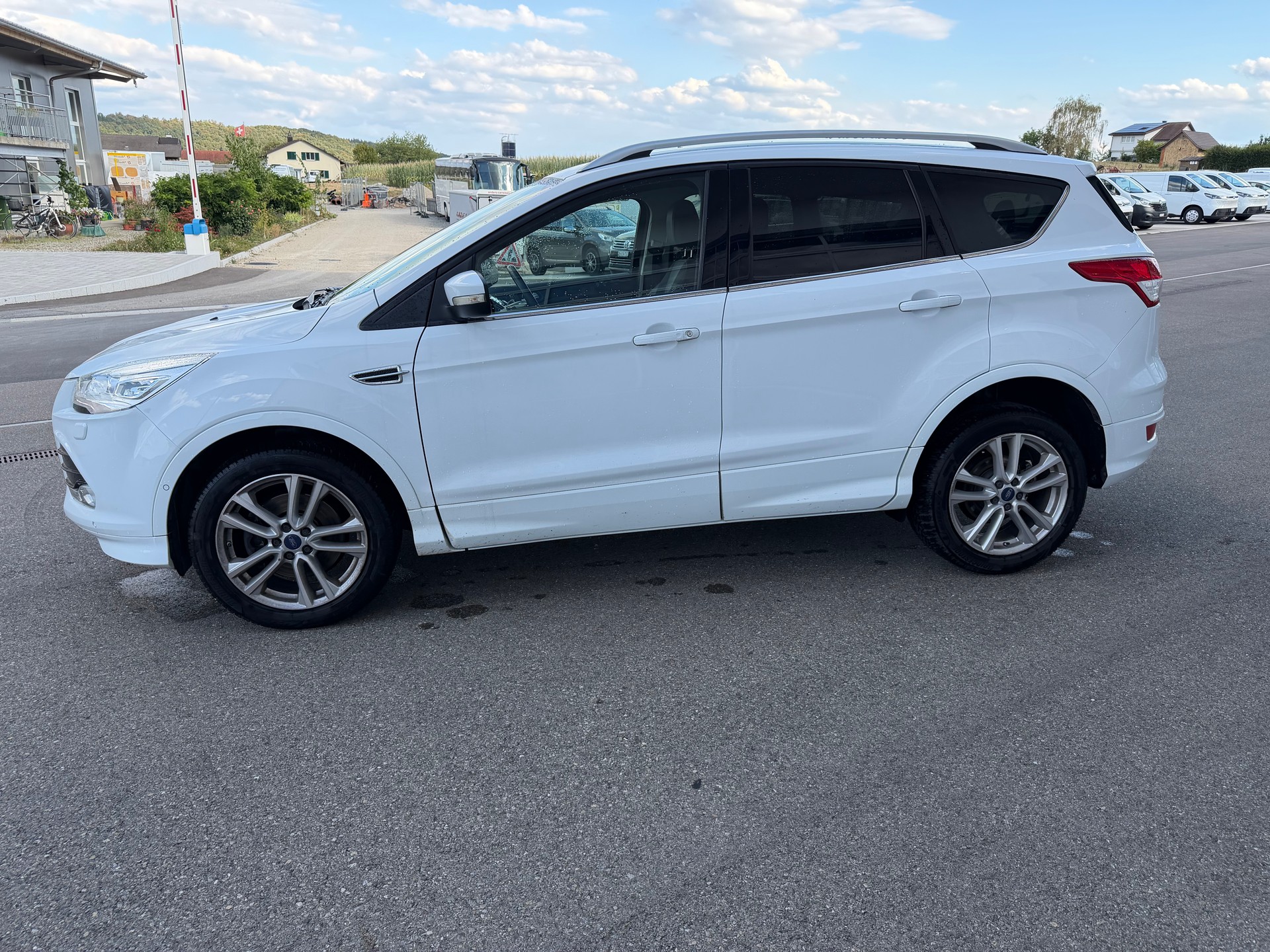FORD Kuga 2.0 TDCi Titanium 4WD PowerShift-image-3