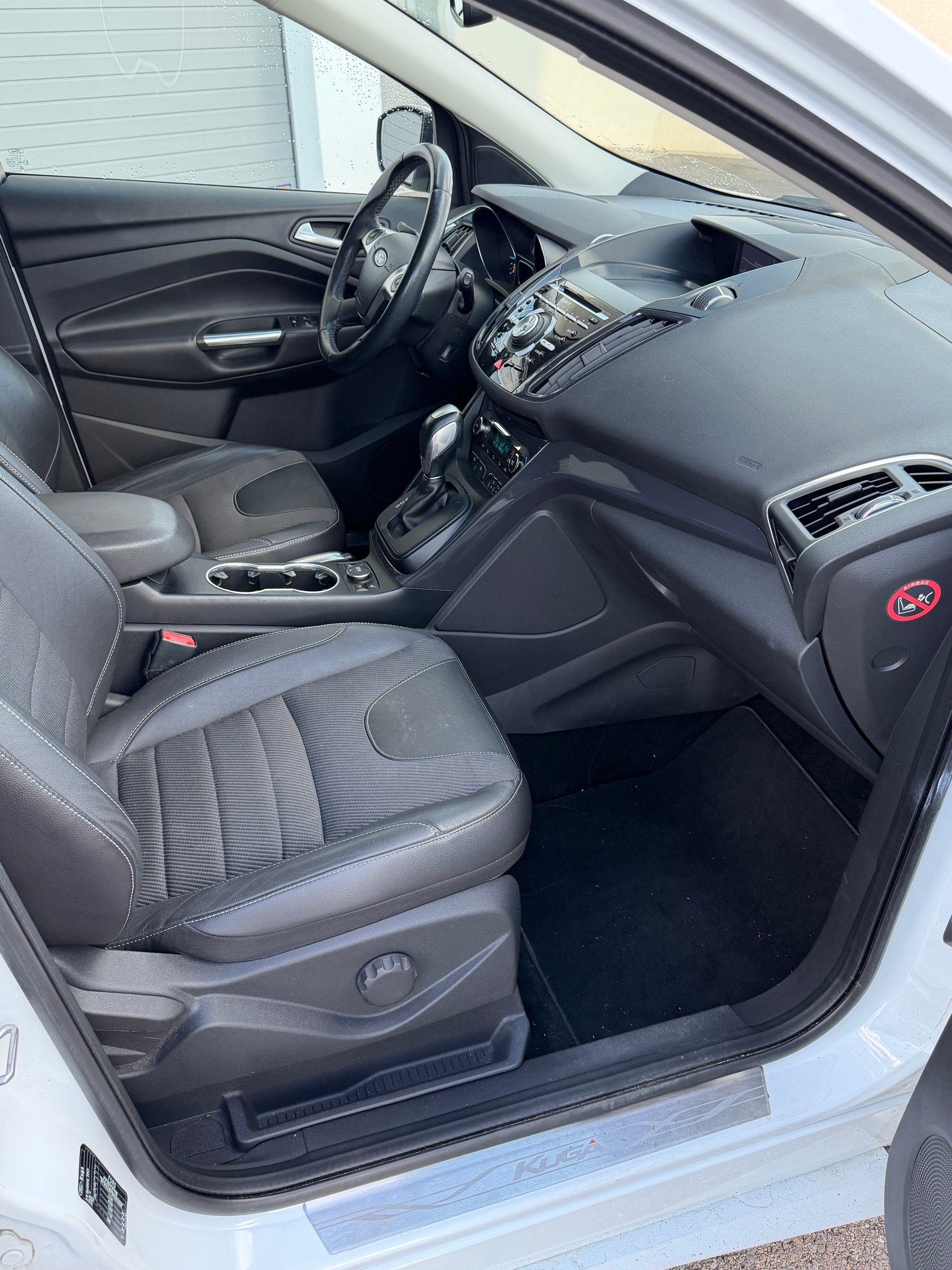FORD Kuga 2.0 TDCi Titanium 4WD PowerShift-image-7