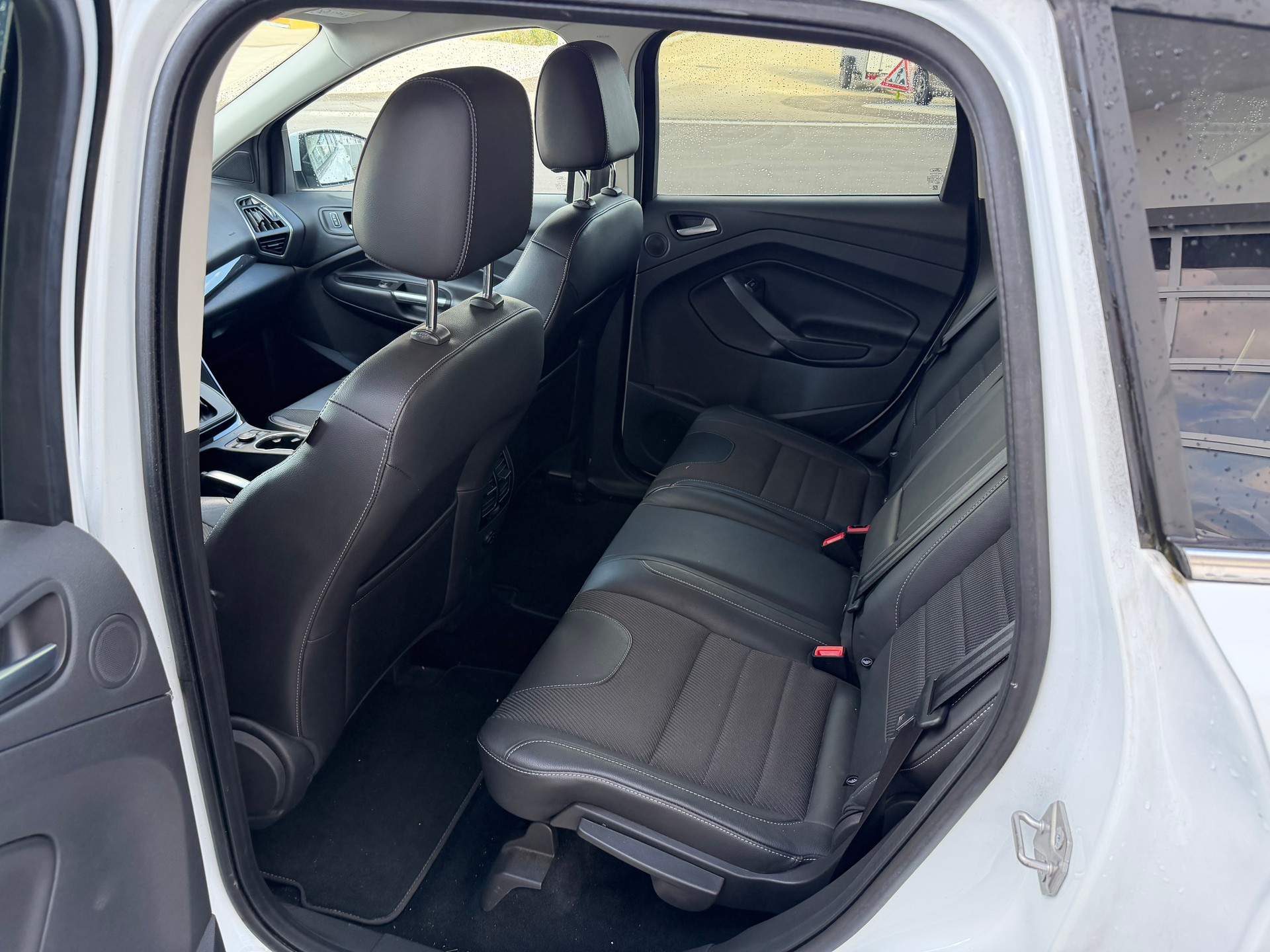 FORD Kuga 2.0 TDCi Titanium 4WD PowerShift-image-11