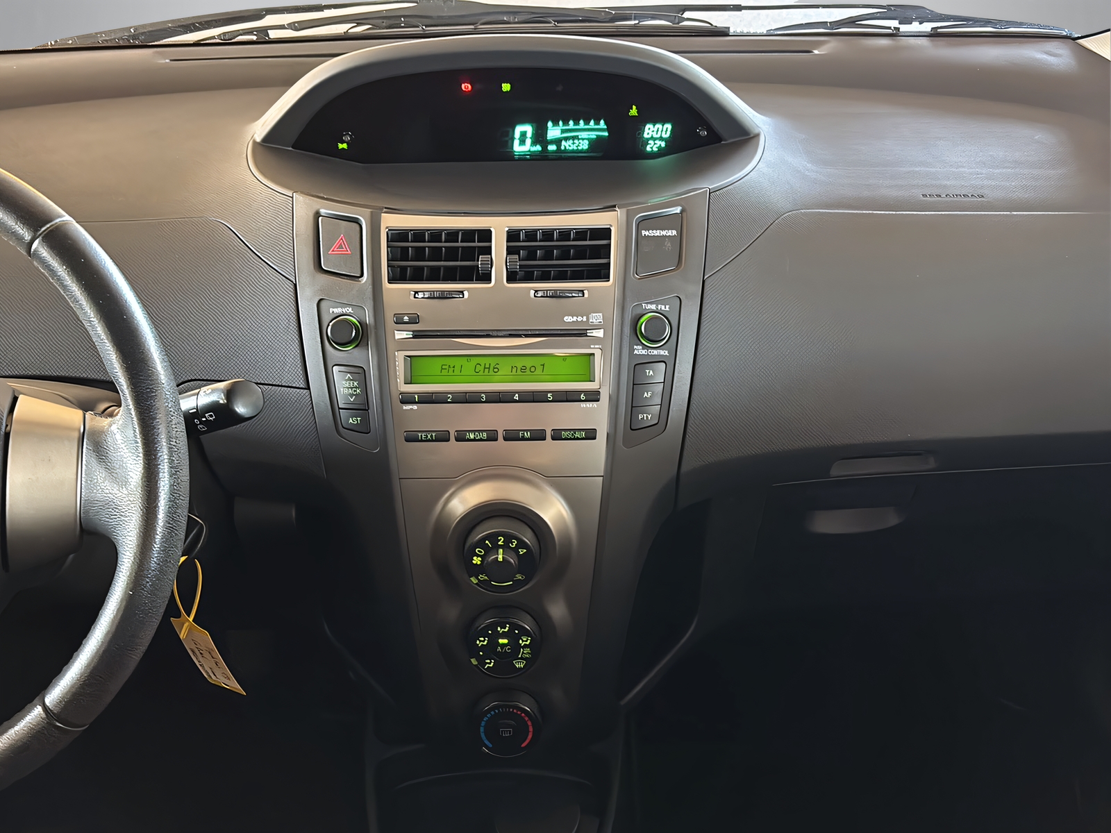 TOYOTA Yaris 1.33 VVT-i Linea Luna-image-5