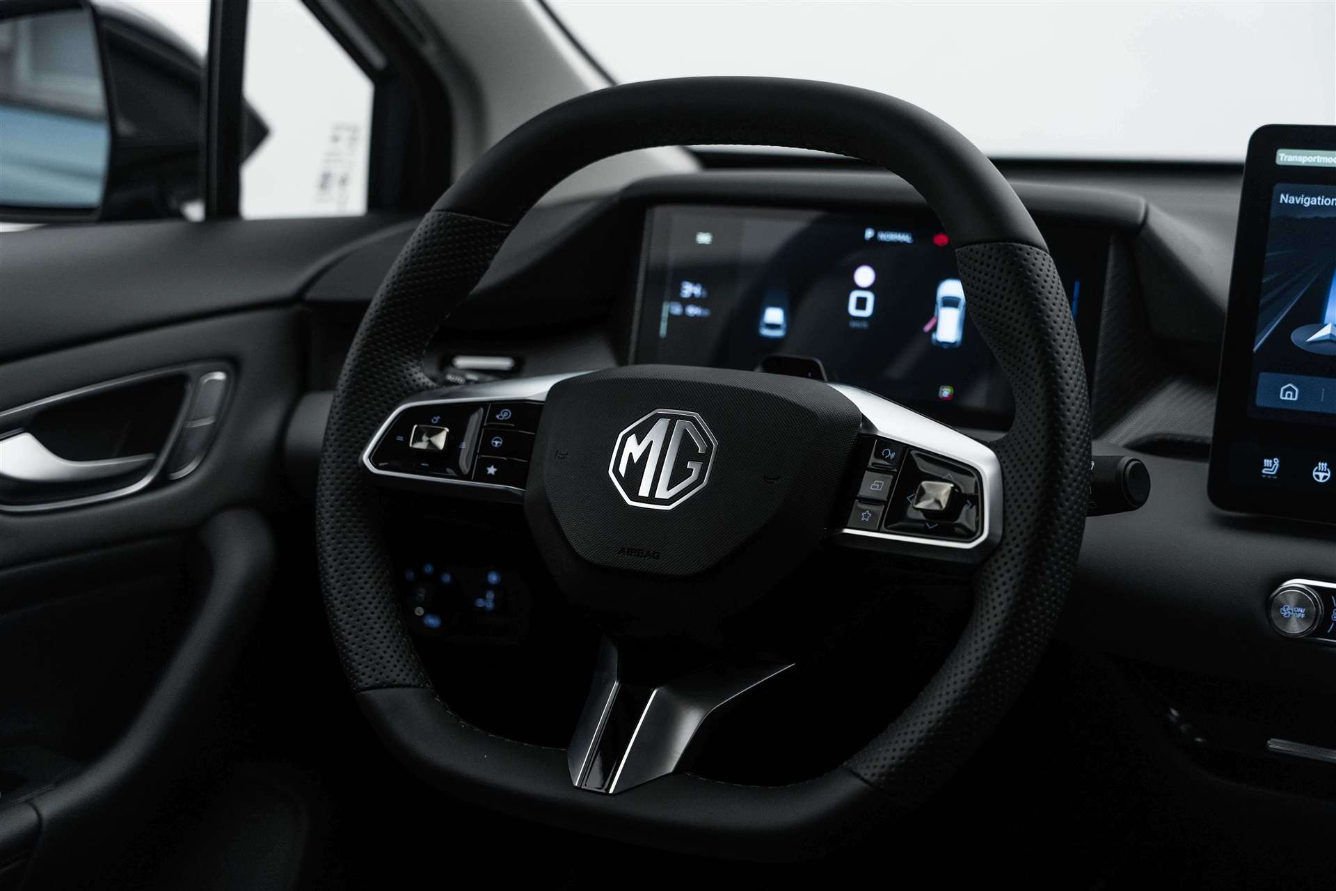 MG MG 4 EV 64kWh Premium Facelift Automat-image-9