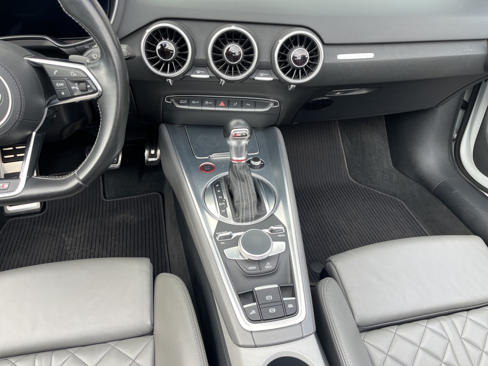 AUDI TTS Roadster 2.0 TFSI quattro S-Tronic-image-13