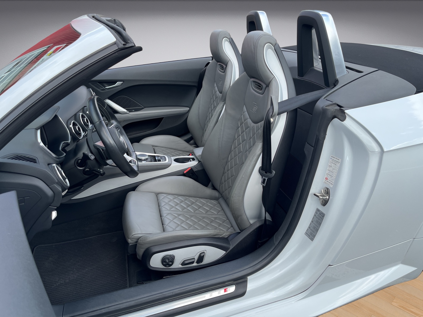 AUDI TTS Roadster 2.0 TFSI quattro S-Tronic-image-8