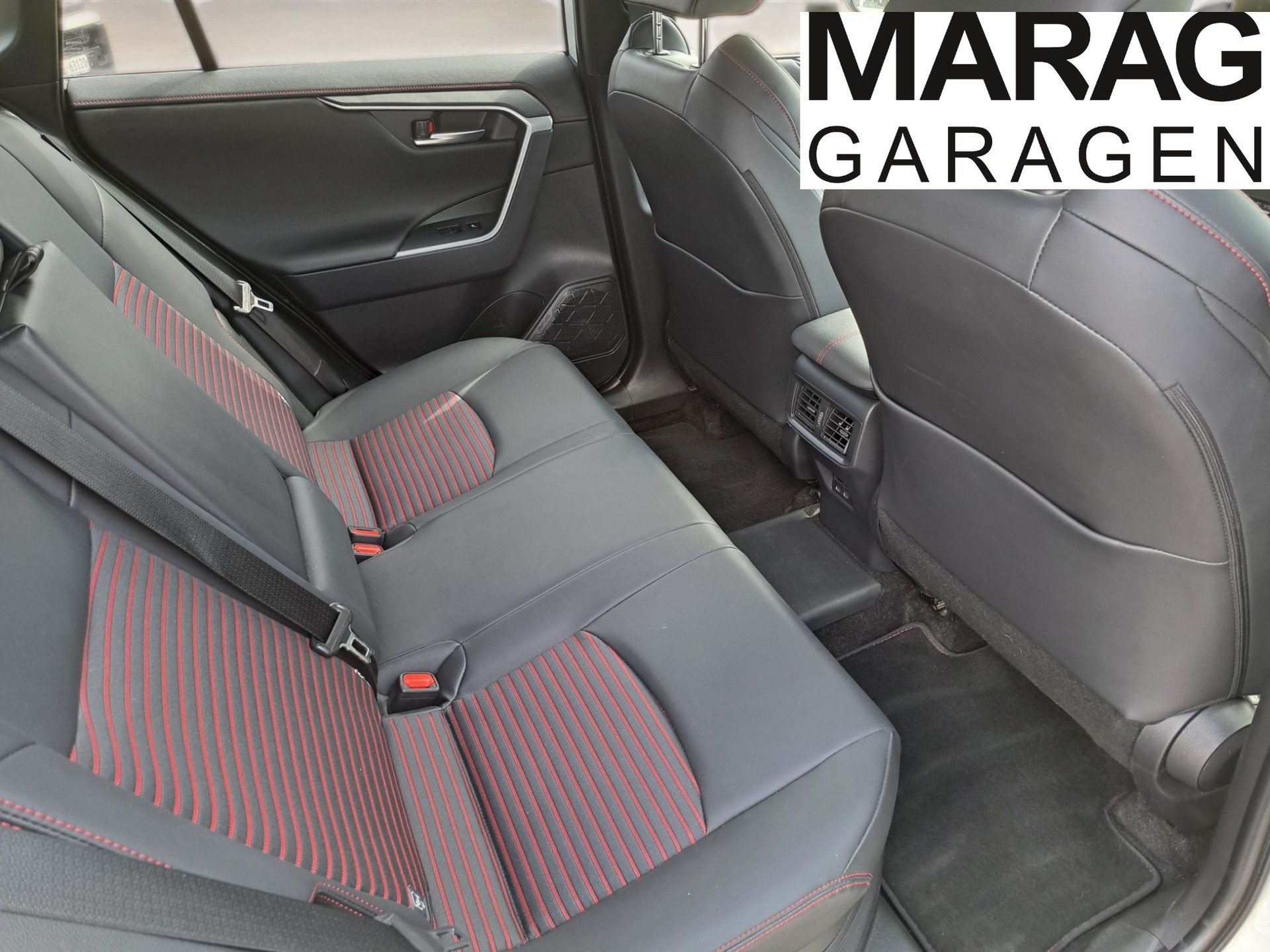 TOYOTA RAV-4 2.5 PHEV Premium e-CVT 4WD-image-6