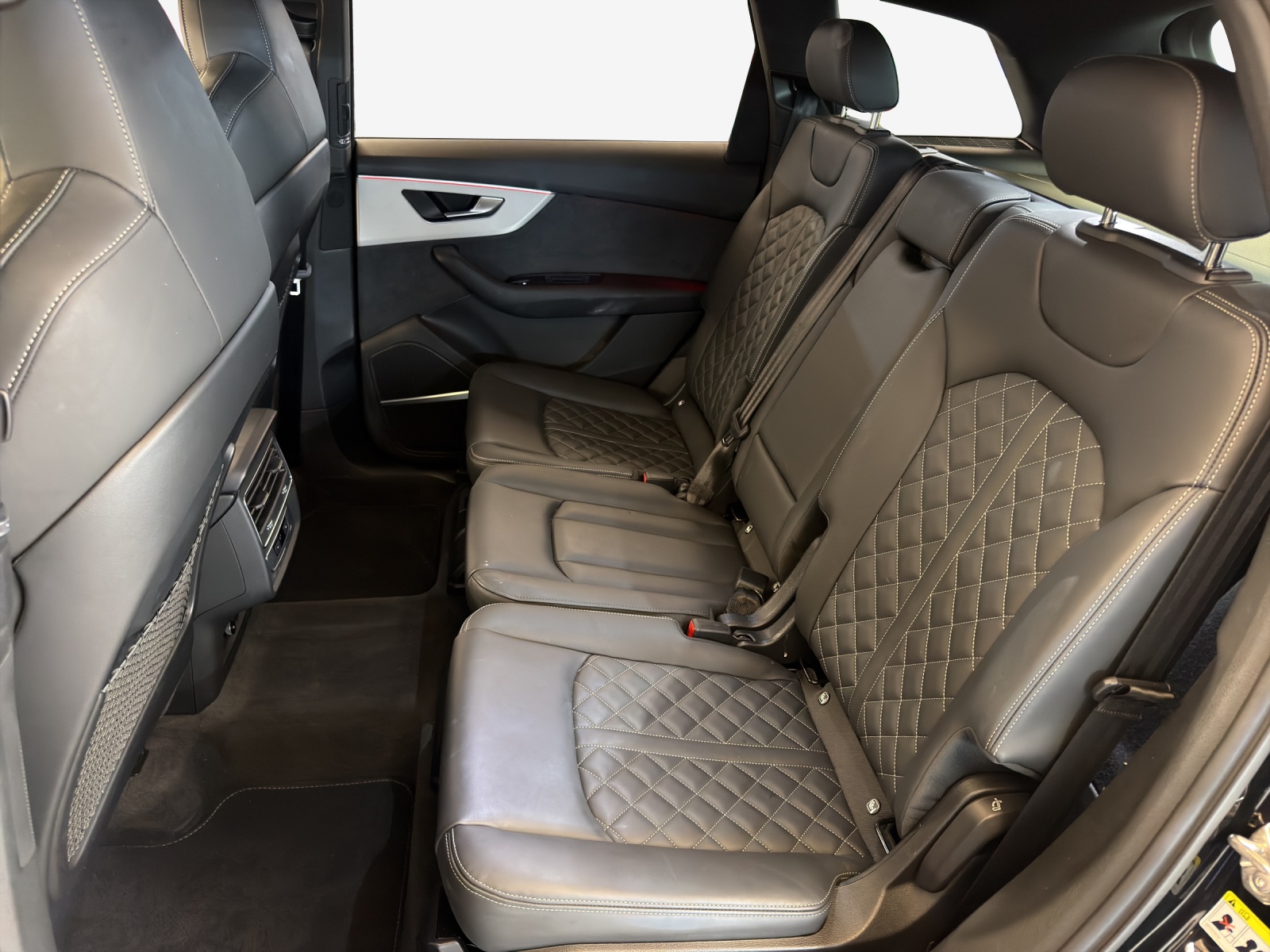 AUDI Q7 SUV TFSI e quattro 290 kW S line tiptronic-image-11