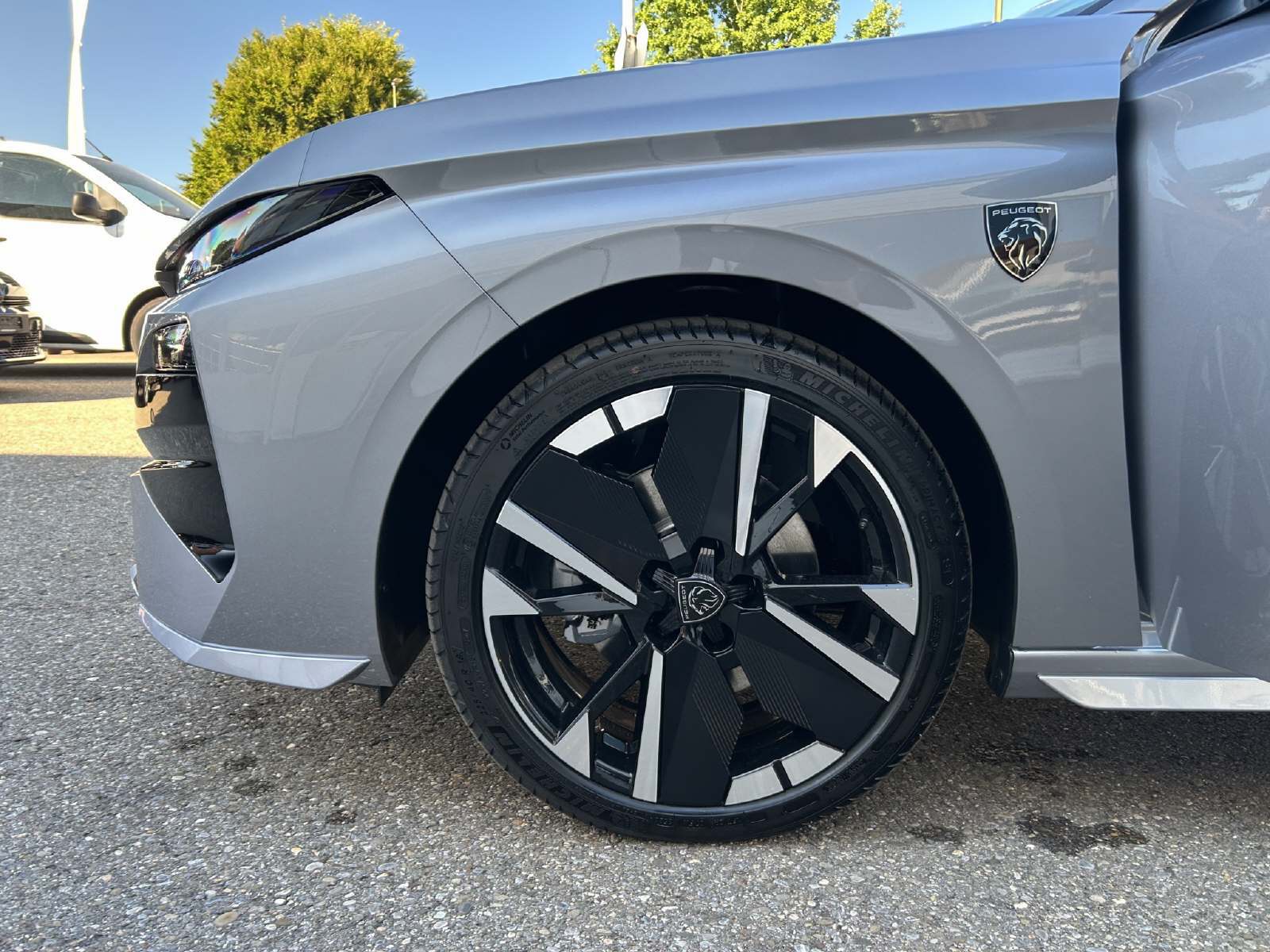 PEUGEOT 308 1.2 Hybrid GT-image-5