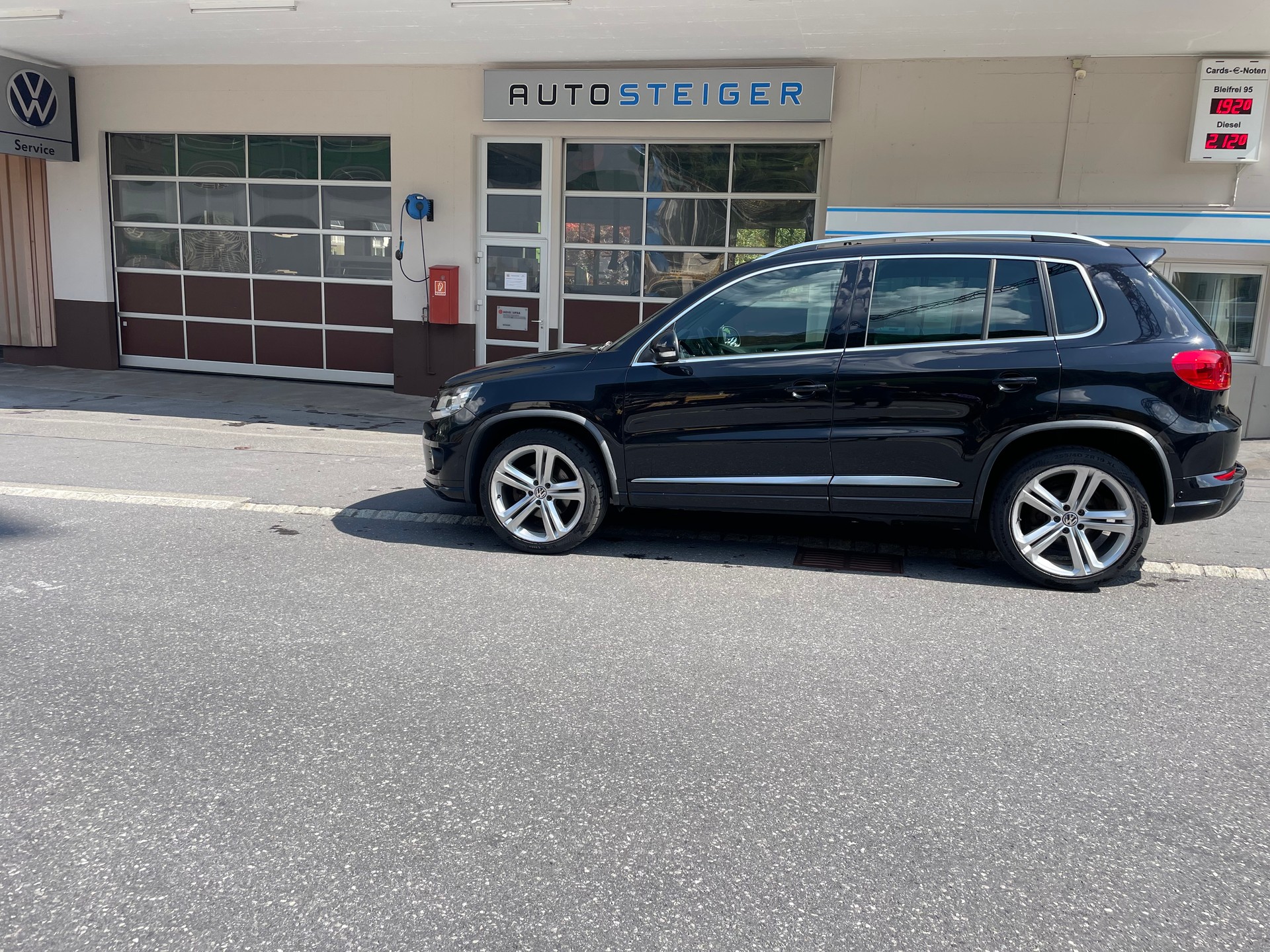 VW Tiguan 2.0 TDI BlueMotion Sport&Style 4Motion DSG-image-6