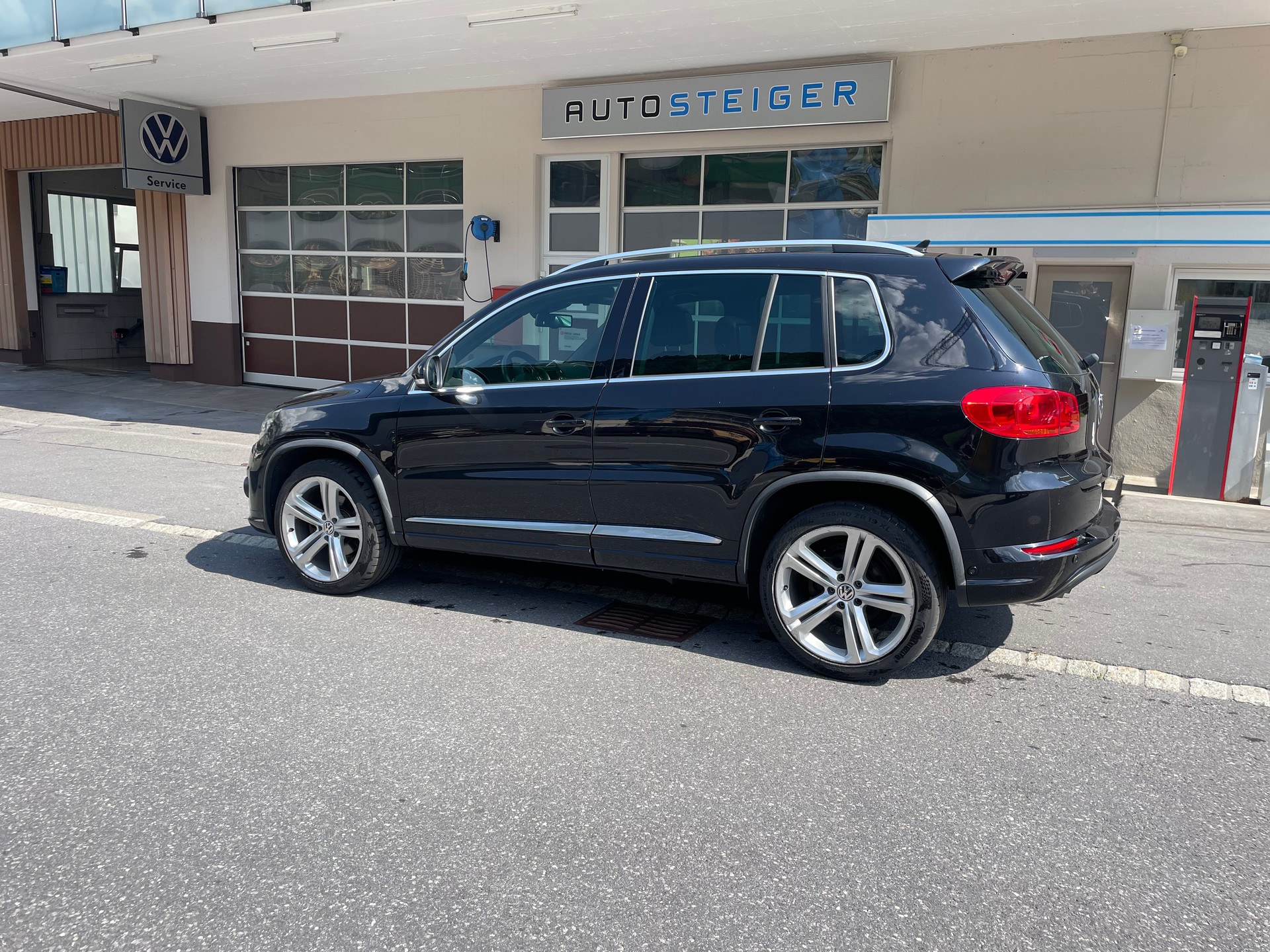 VW Tiguan 2.0 TDI BlueMotion Sport&Style 4Motion DSG-image-7