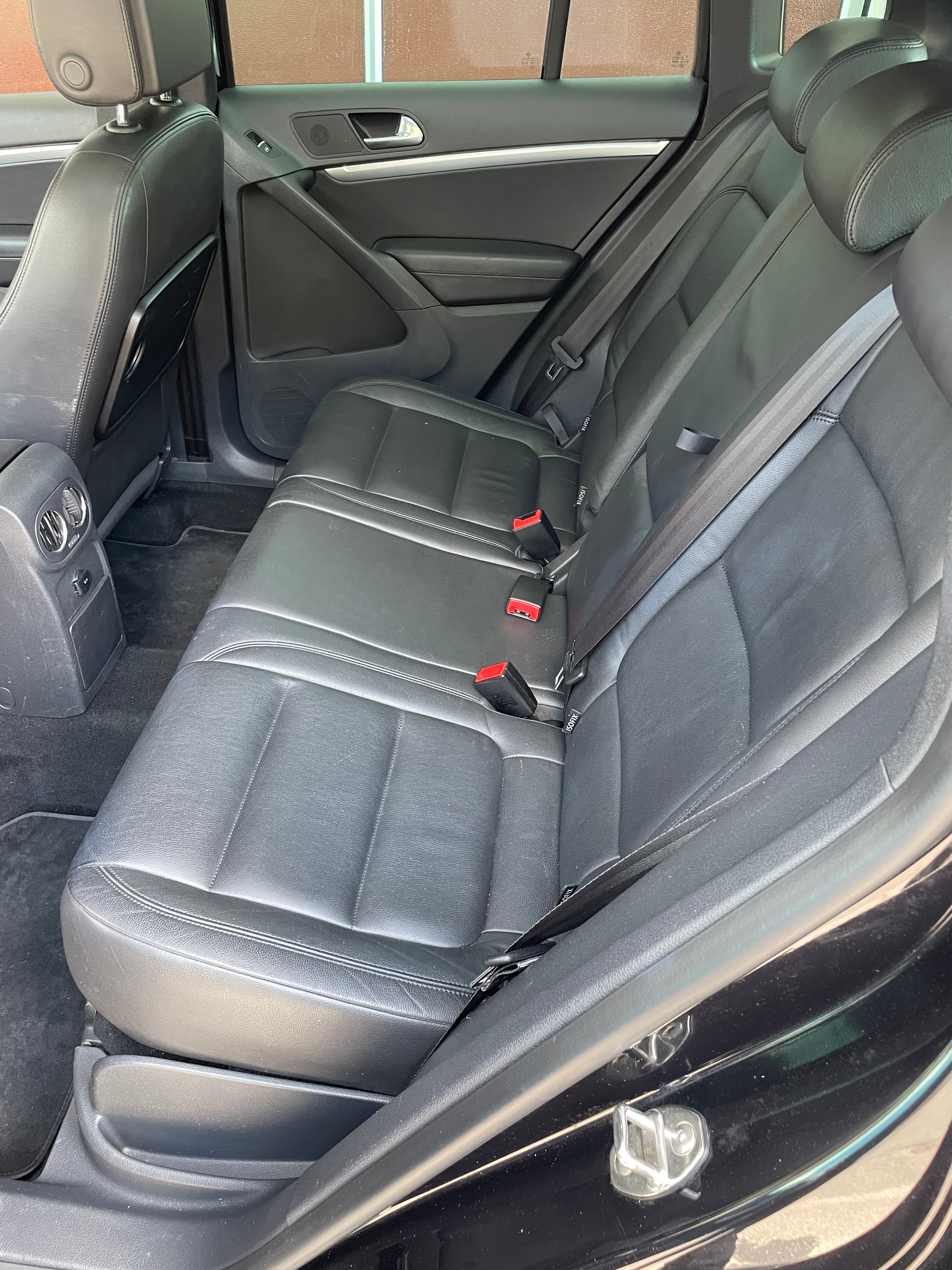 VW Tiguan 2.0 TDI BlueMotion Sport&Style 4Motion DSG-image-14