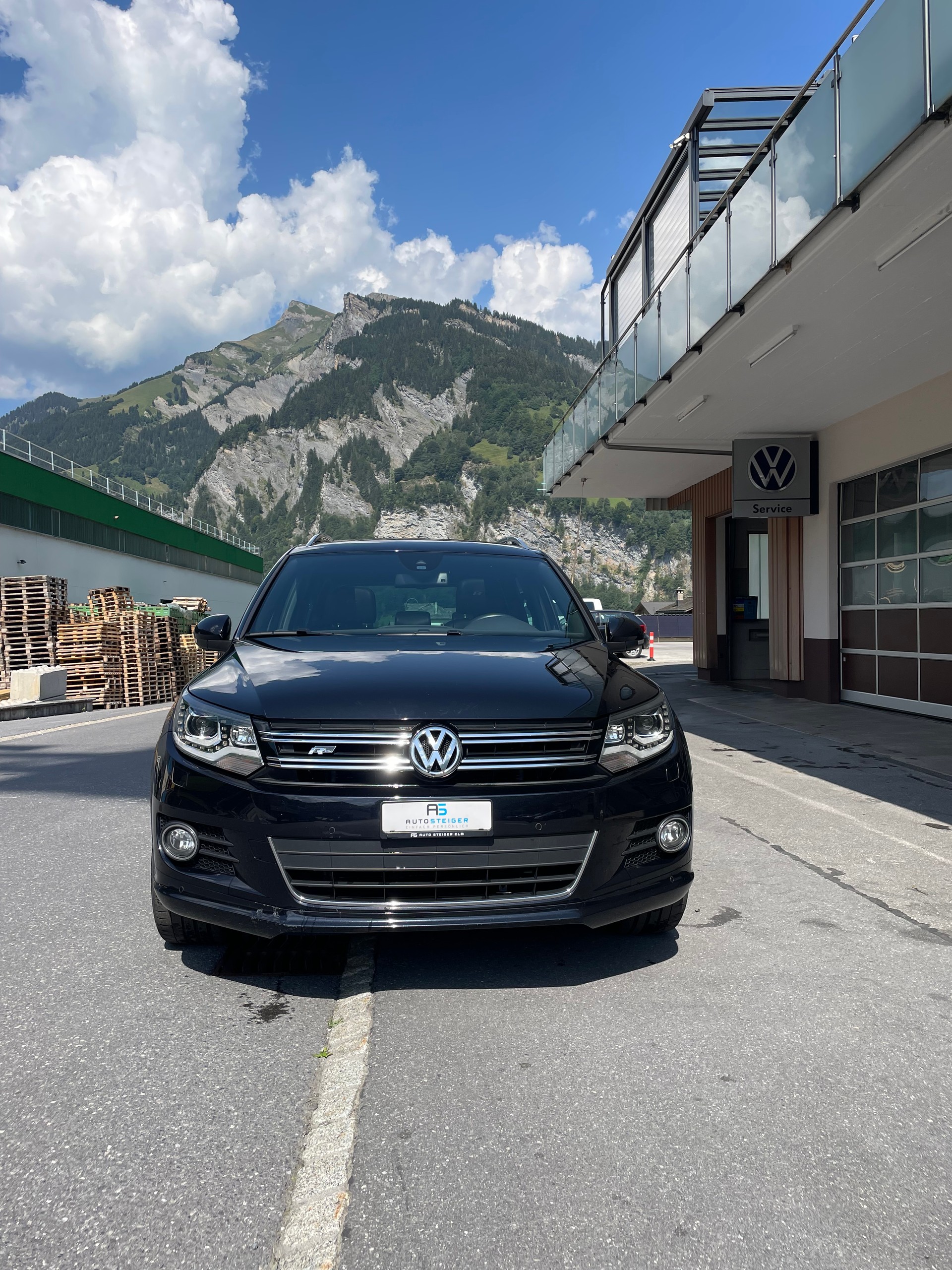 VW Tiguan 2.0 TDI BlueMotion Sport&Style 4Motion DSG-image-1