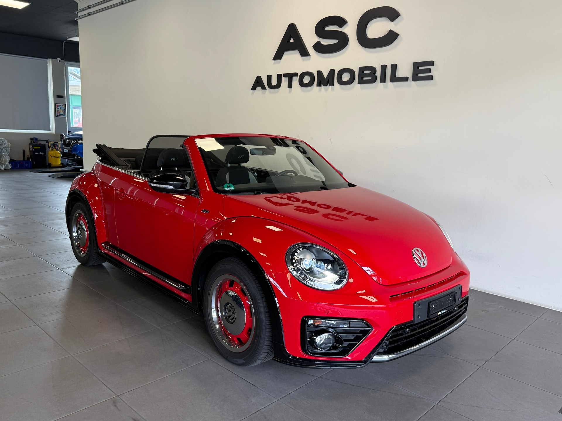 VW Beetle Cabriolet 2.0 TSI BMT R-Line DSG-image-5
