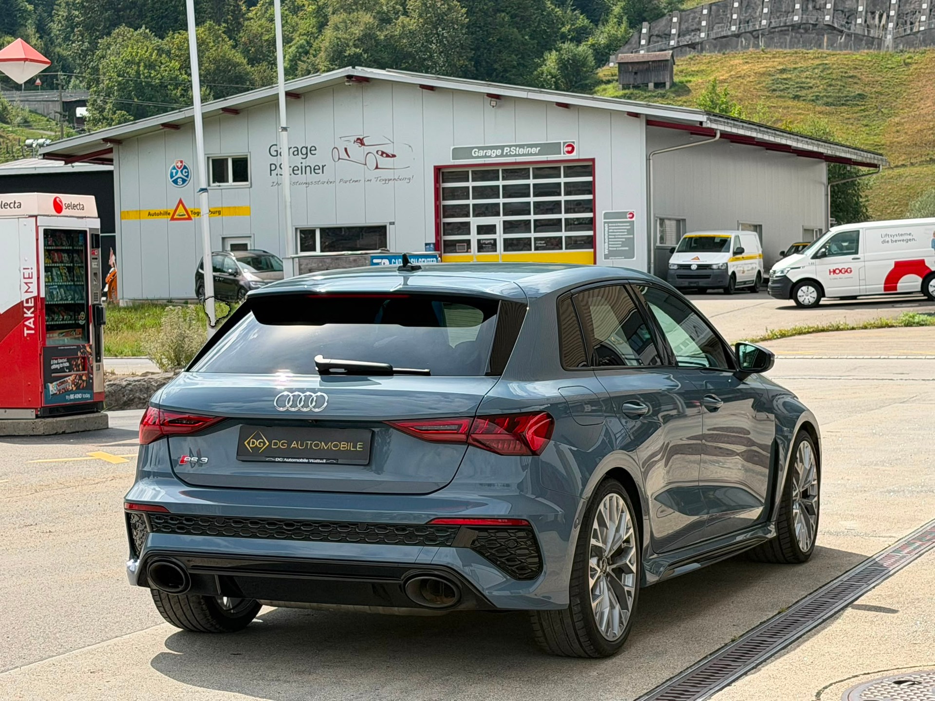 AUDI RS3 Sportback 2.5 TSI quattro S-tronic *Top Zustand**Top Ausstattung**8-Fach bereift*-image-5