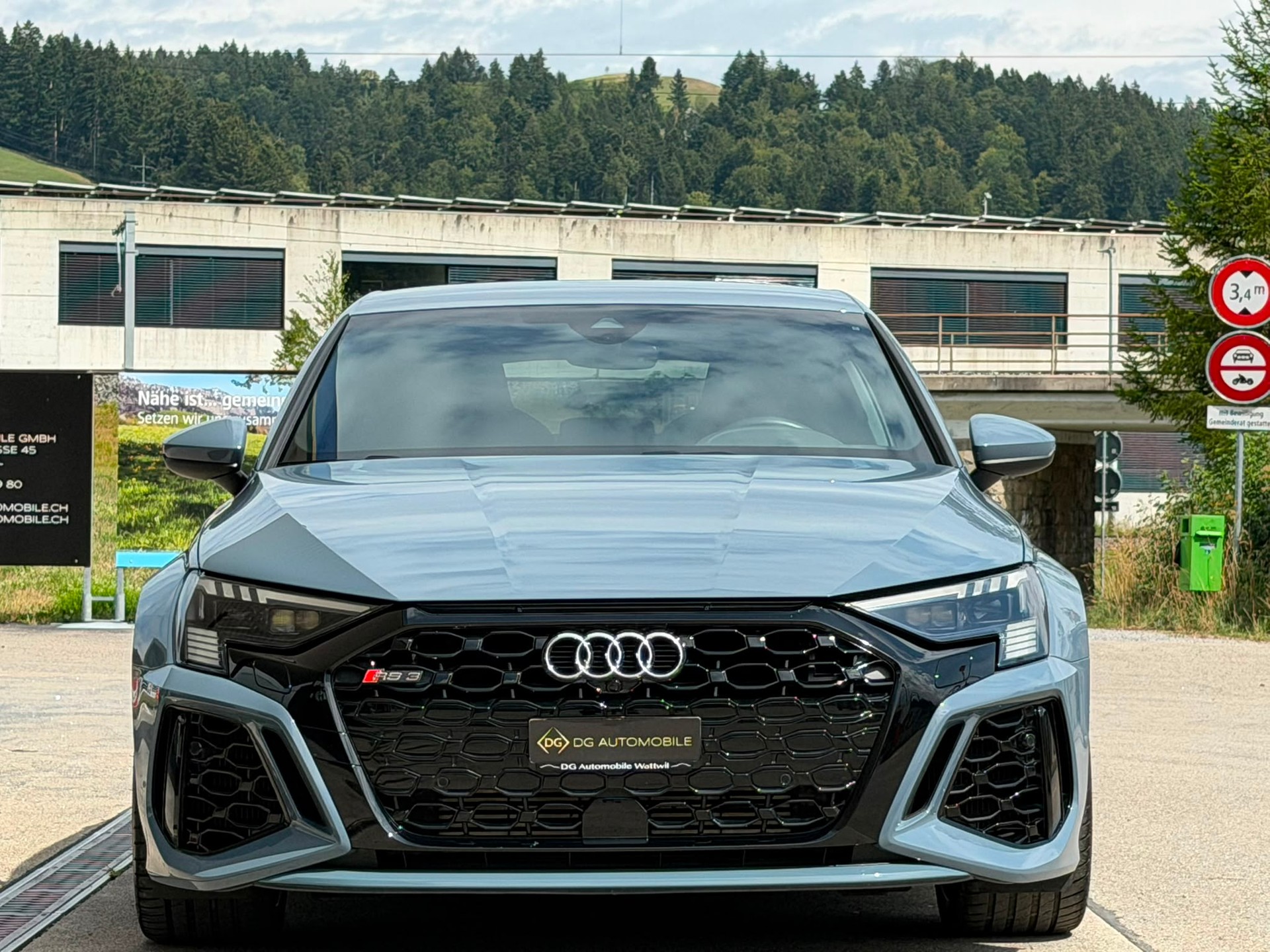 AUDI RS3 Sportback 2.5 TSI quattro S-tronic *Top Zustand**Top Ausstattung**8-Fach bereift*-image-1
