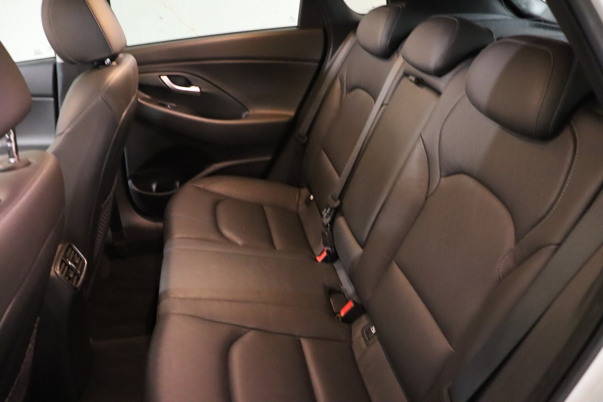 HYUNDAI i30 1.4 T-GDi Origo-image-12