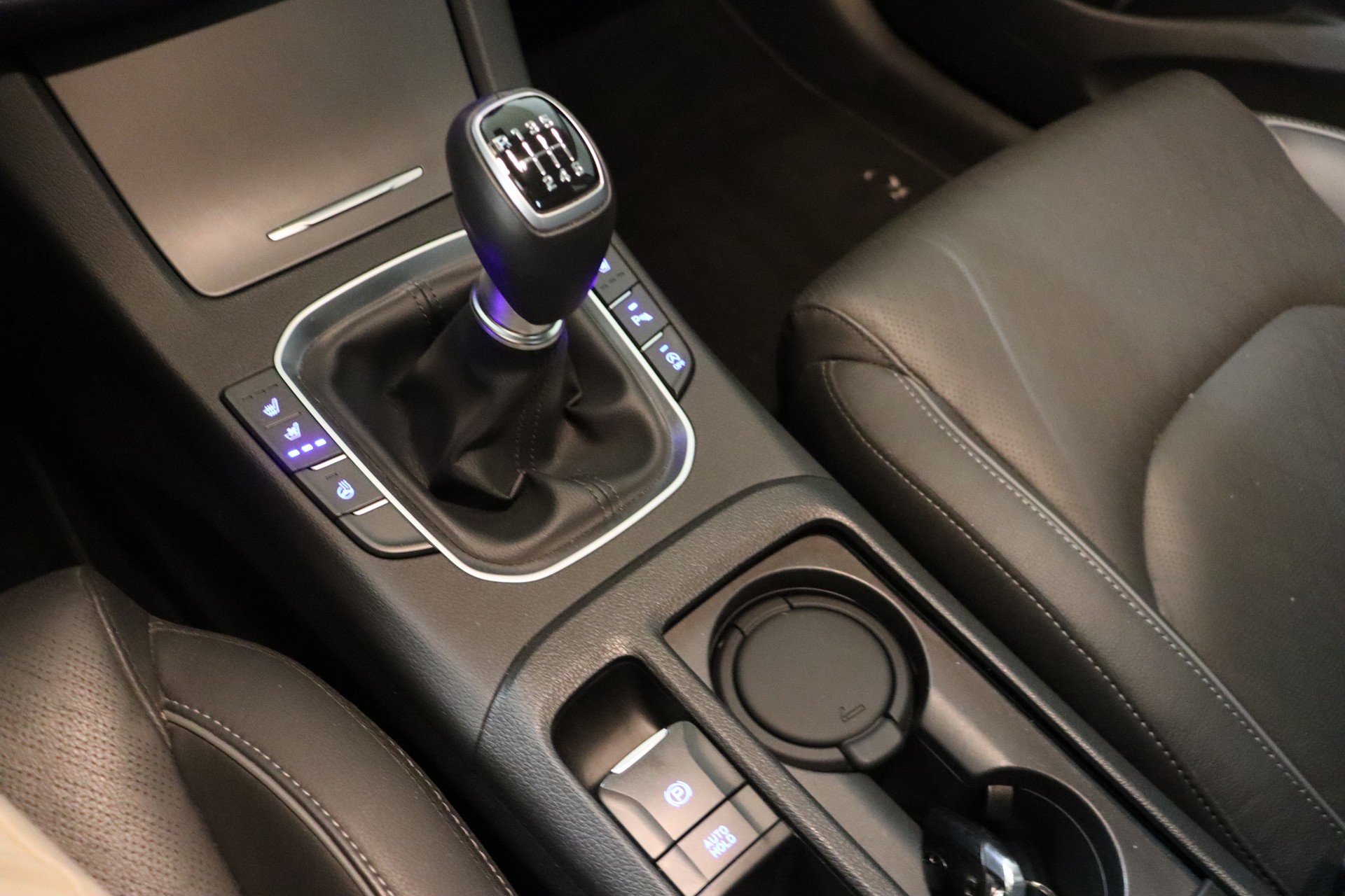 HYUNDAI i30 1.4 T-GDi Origo-image-15