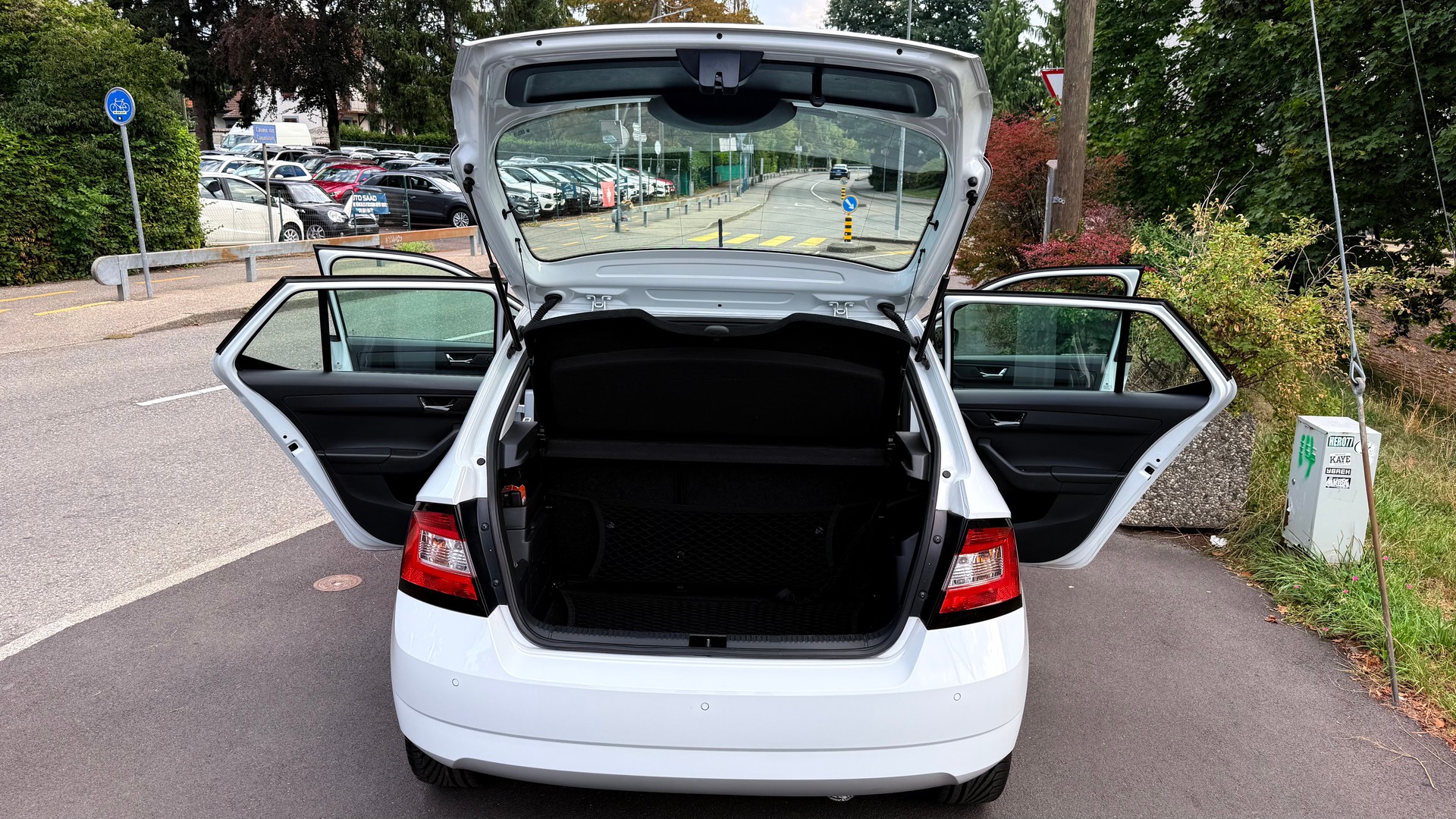 SKODA Fabia 1.0 TSI Advantage-image-13