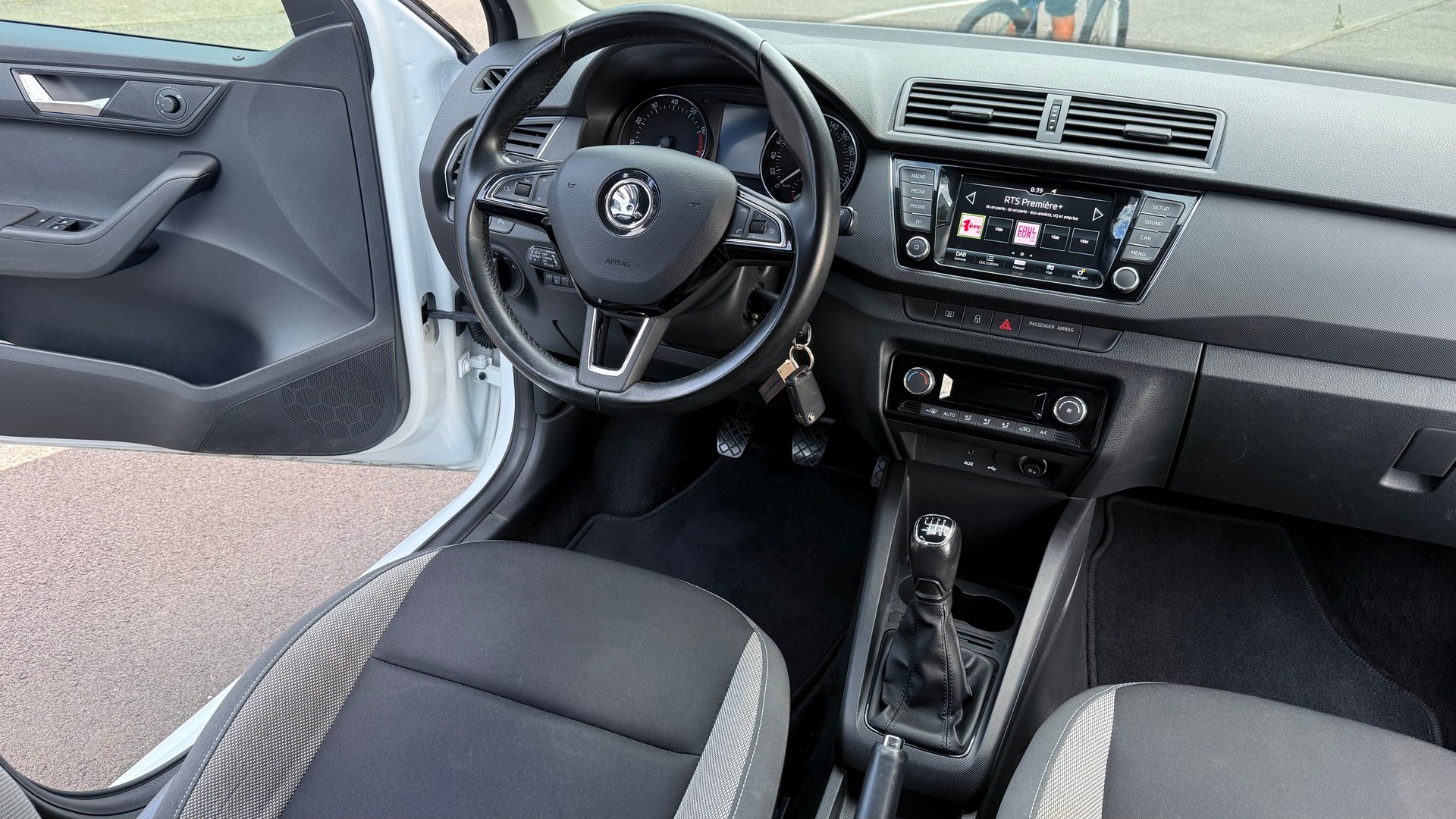 SKODA Fabia 1.0 TSI Advantage-image-8
