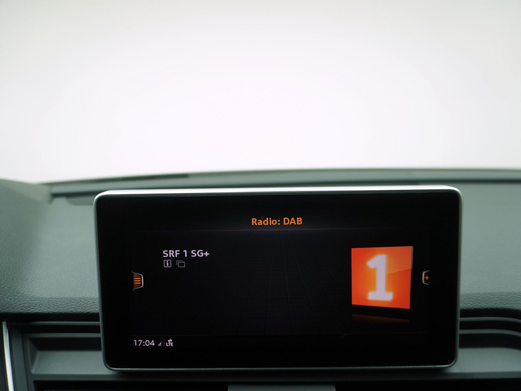 AUDI Q5 45 TFSI S line quattro S-Tronic-image-19