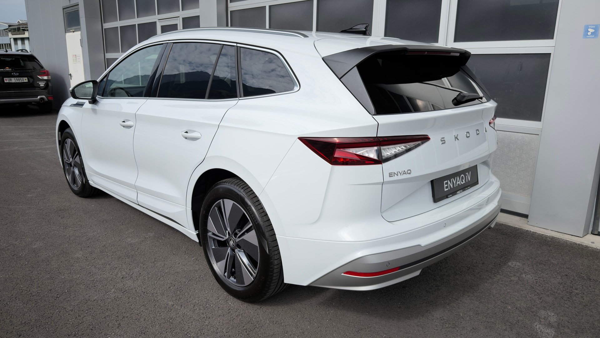 SKODA Enyaq SE 85x 4x4-image-1