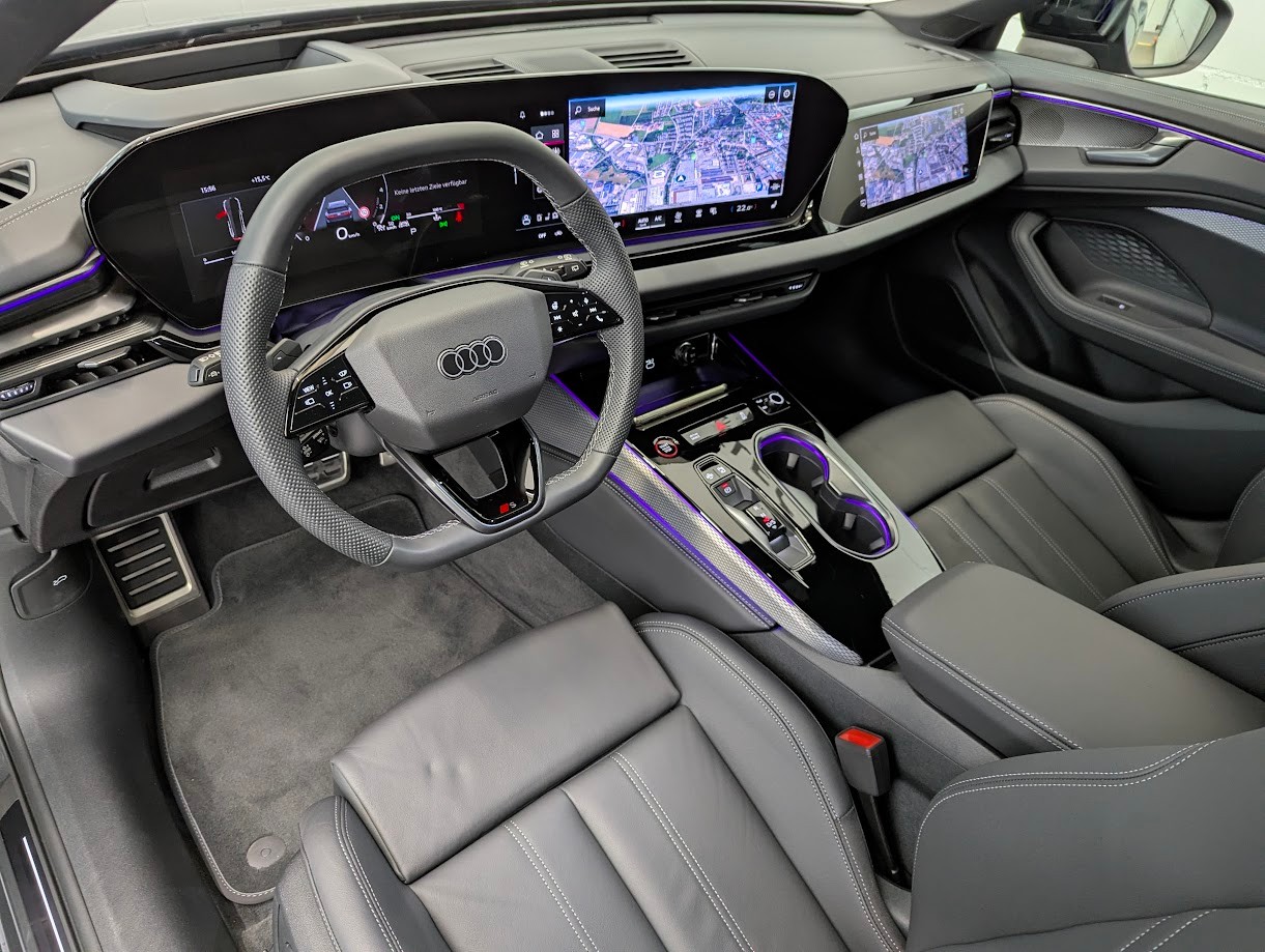 AUDI A6 Avant 3.0 V6 TFSI quattro S-Tronic*5J GAR ALL-BLACK S-LINE INNEN+AUSSEN S-SITZE 360CAM AHK2'100KG-image-5