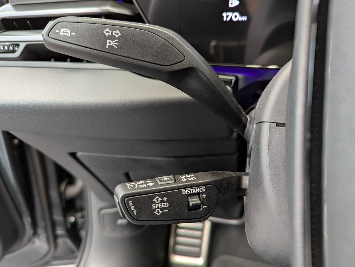 AUDI A6 Avant 3.0 V6 TFSI quattro S-Tronic*5J GAR ALL-BLACK S-LINE INNEN+AUSSEN S-SITZE 360CAM AHK2'100KG-image-10