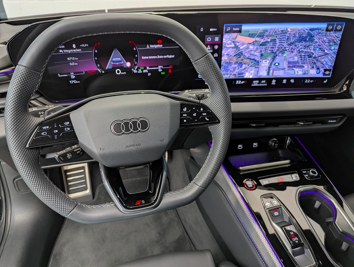 AUDI A6 Avant 3.0 V6 TFSI quattro S-Tronic*5J GAR ALL-BLACK S-LINE INNEN+AUSSEN S-SITZE 360CAM AHK2'100KG-image-8