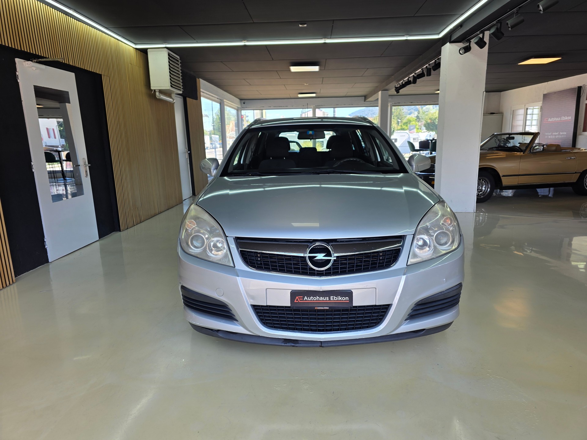 OPEL Vectra Caravan 1.9 CDTi 16V Cosmo-showroom-element-1