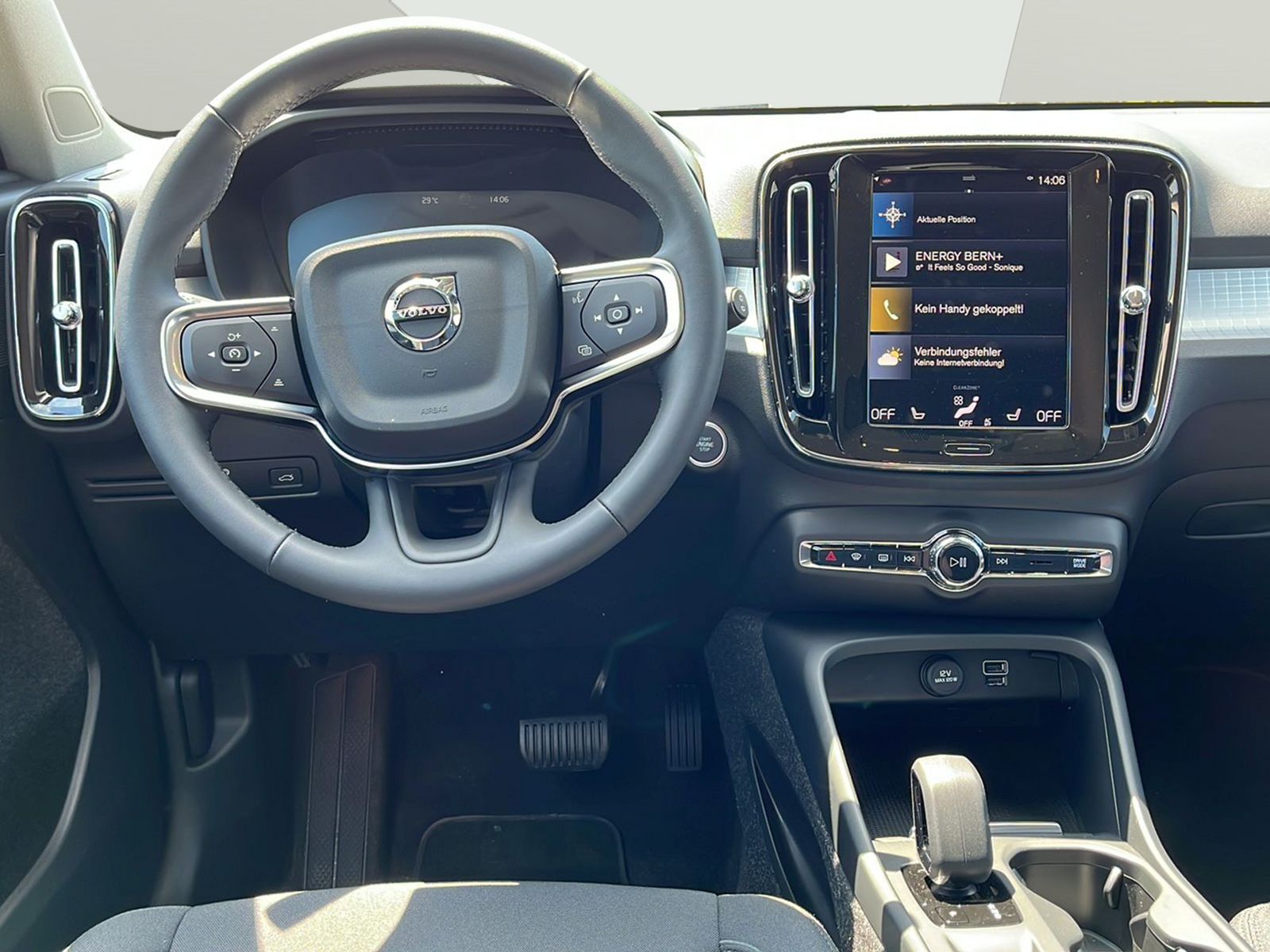 VOLVO XC40 1.5 T2 XCITE-image-4