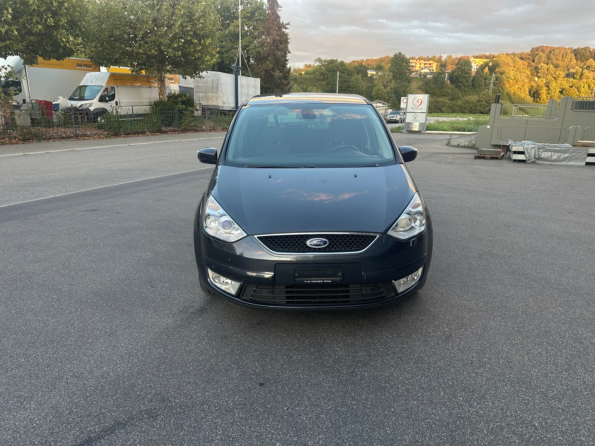 FORD Galaxy 2.0i Ghia-image-2