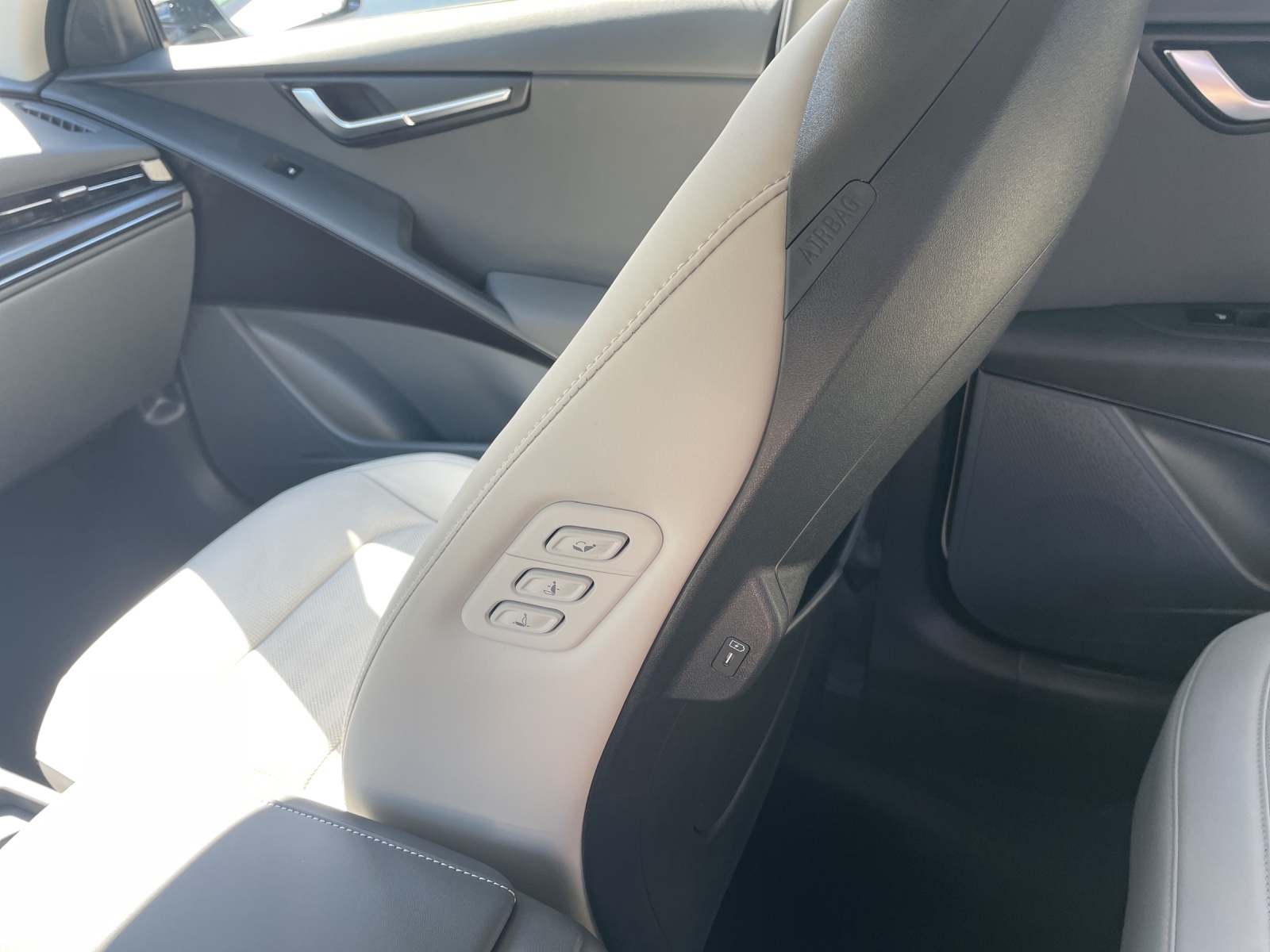 KIA Niro 1.6 GDi Hybrid Style-image-10