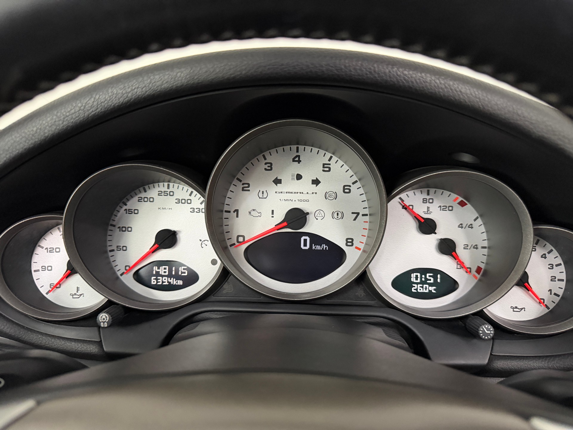 PORSCHE 911 Cabrio Carrera 4S-image-7