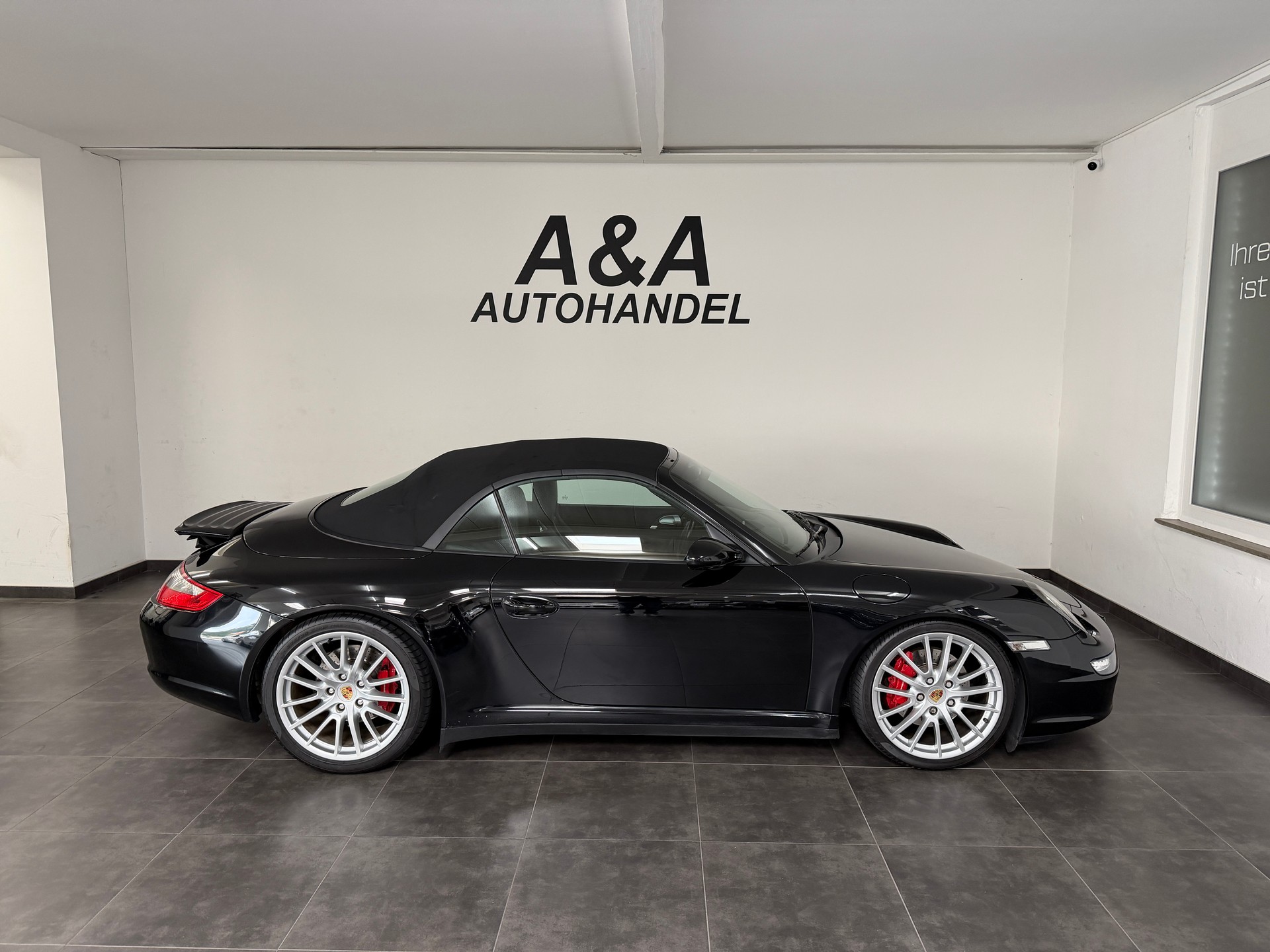 PORSCHE 911 Cabrio Carrera 4S-image-2