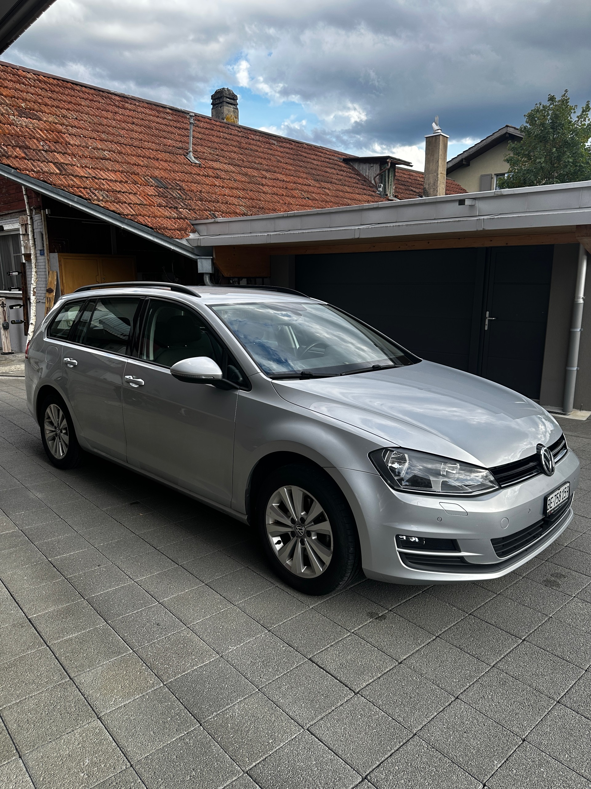 VW GOLF VII Variant 1.4 TSI-image-1