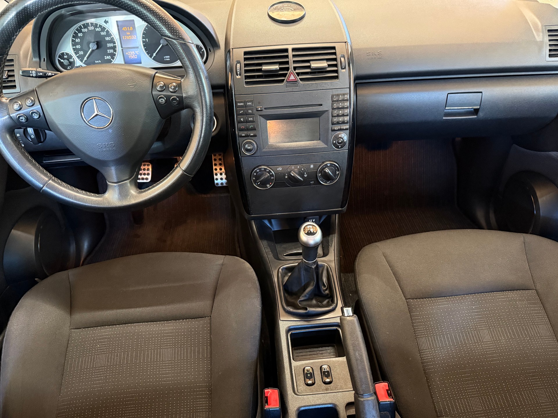 MERCEDES-BENZ A 180 CDI Classic-image-8