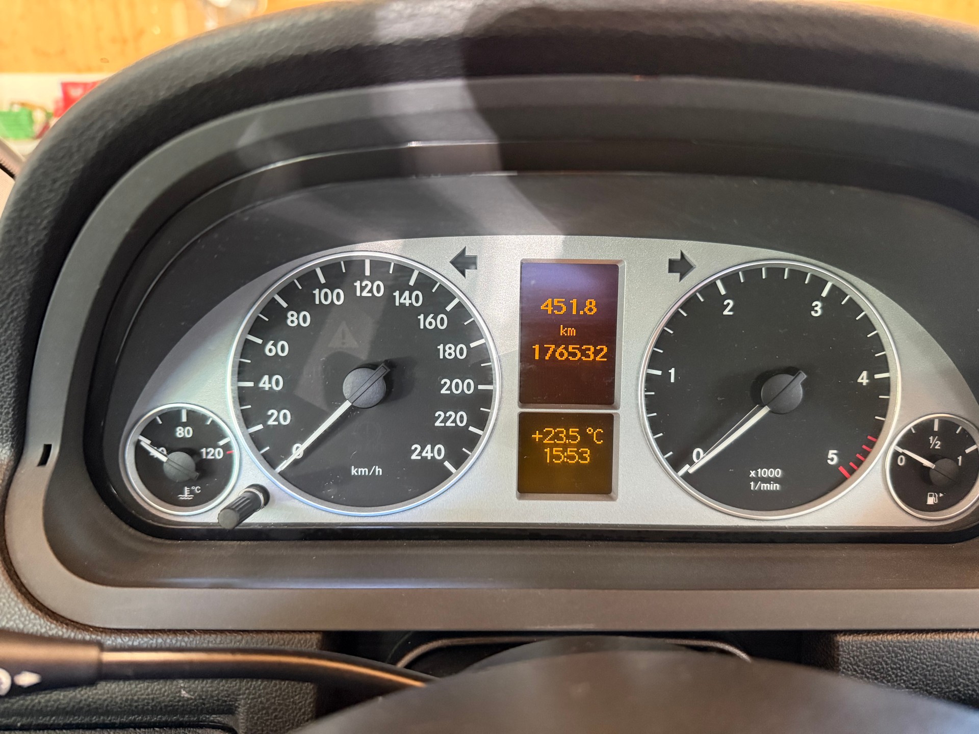 MERCEDES-BENZ A 180 CDI Classic-image-10
