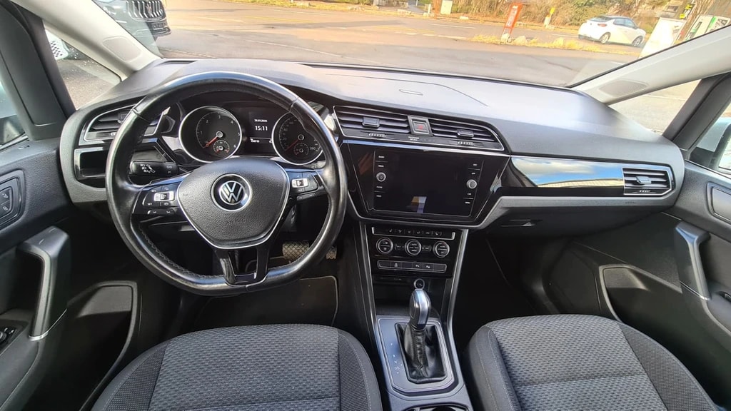 VW Touran 2.0 TDI BlueMotion TechnologyComfortline DSG ** Gr-Navi ** RF-Kamera ** Abstandsregelsysteme ** Sitzheizung ** Ab MFK **-image-9
