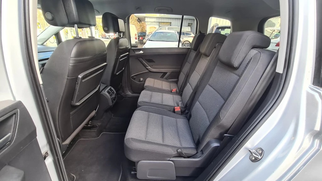 VW Touran 2.0 TDI BlueMotion TechnologyComfortline DSG ** Gr-Navi ** RF-Kamera ** Abstandsregelsysteme ** Sitzheizung ** Ab MFK **-image-11