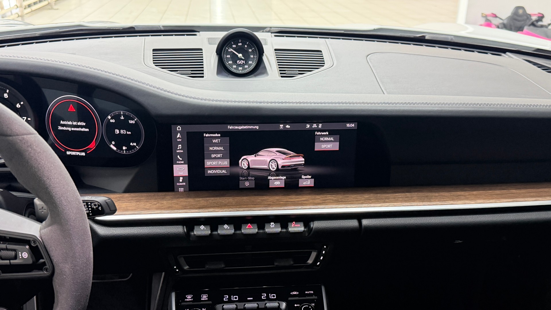 PORSCHE 911 Carrera 4S PDK-image-9