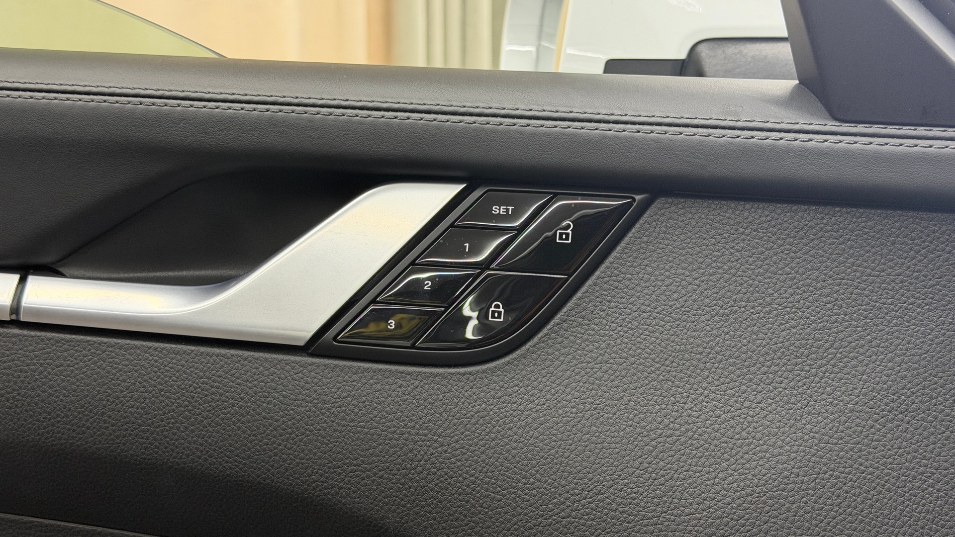 PORSCHE 911 Carrera 4S PDK-image-12
