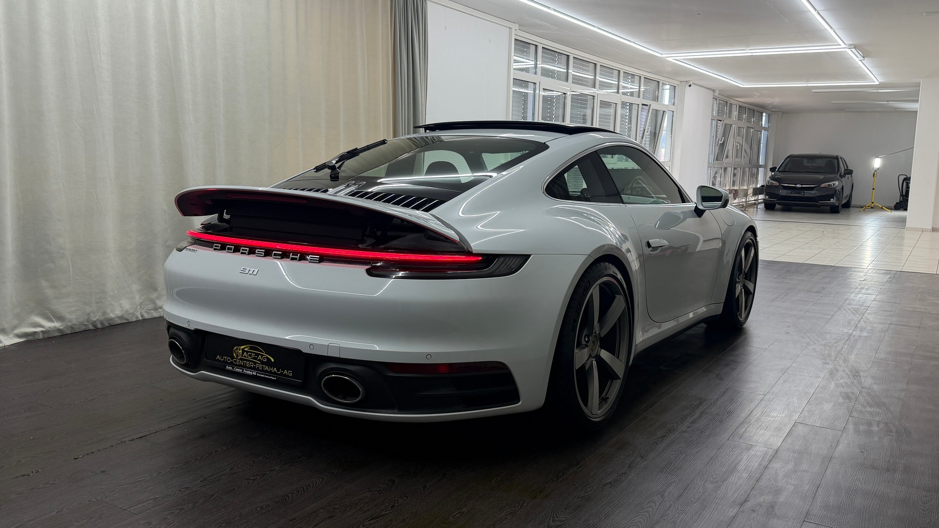 PORSCHE 911 Carrera 4S PDK-image-4
